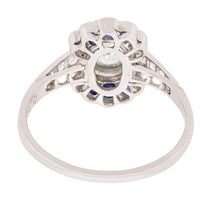 Early Deco Diamond and Sapphire Cluster Ring, circa 1920s In Excellent Condition In London, GB