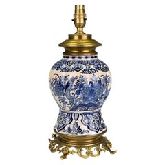 Lampe de Delft bleu et blanc - Un chef-d'œuvre d'artisanat hollandais peint à la main