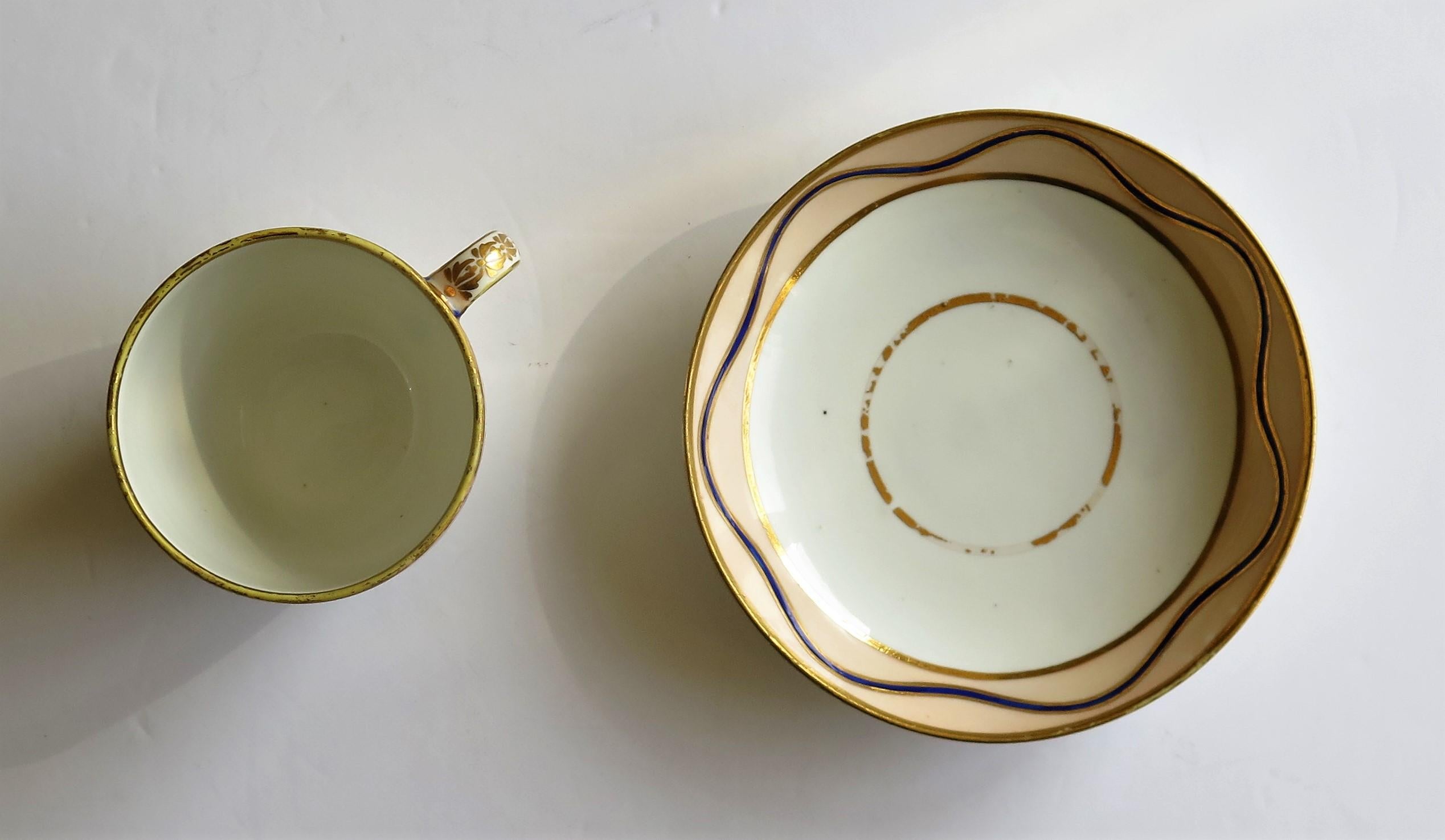 George III Early Derby Porcelain Cup & Saucer Rare Pattern 128 Puce Crown Marks, circa 1795 For Sale