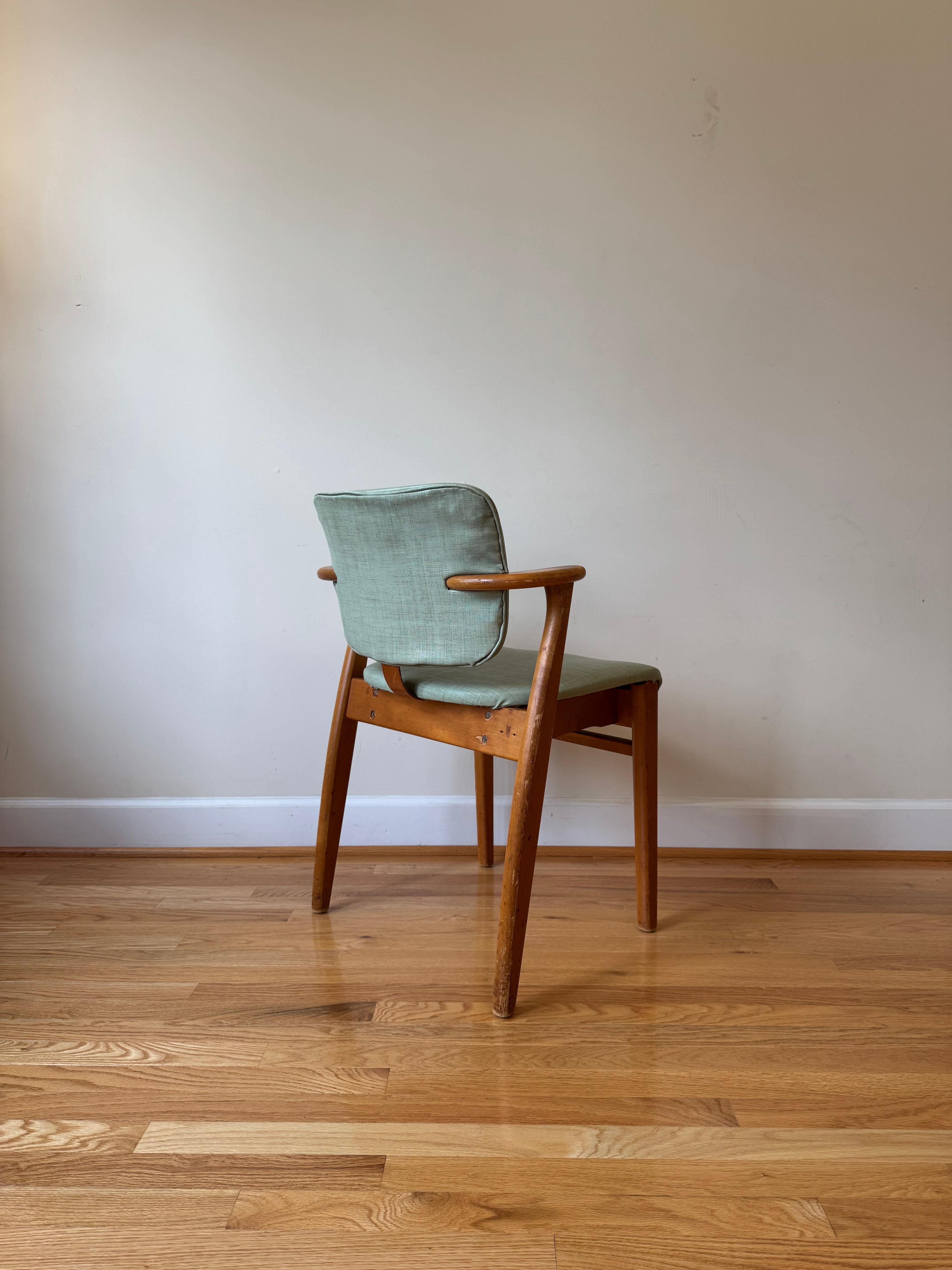 Früher Domus Stuhl von Ilmari Tapiovaara für Knoll (Finnisch) im Angebot