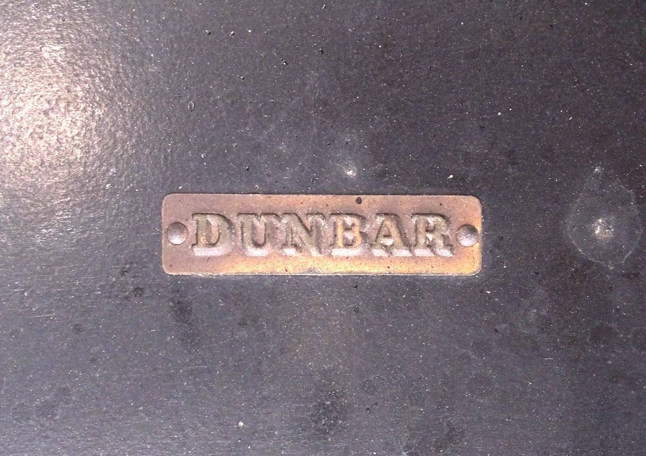 Früher Dunbar Quadratischer Couchtisch aus Leder und Holz mit Schildpatt-Finish aus Gold im Angebot 3
