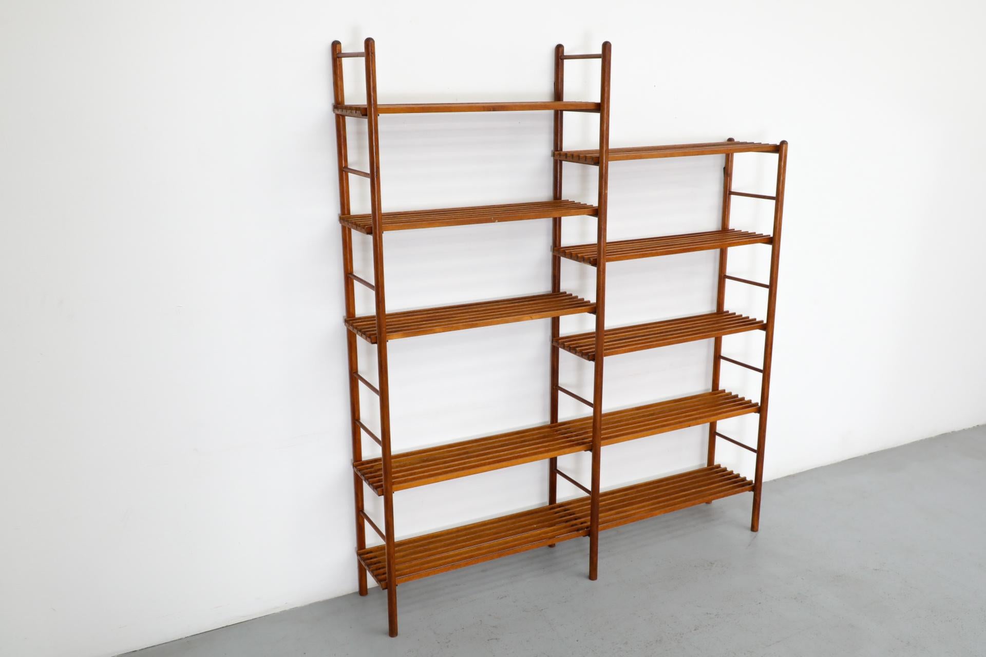 Estantería modernista holandesa de dos cuerpos con listones y laterales de escalera 7