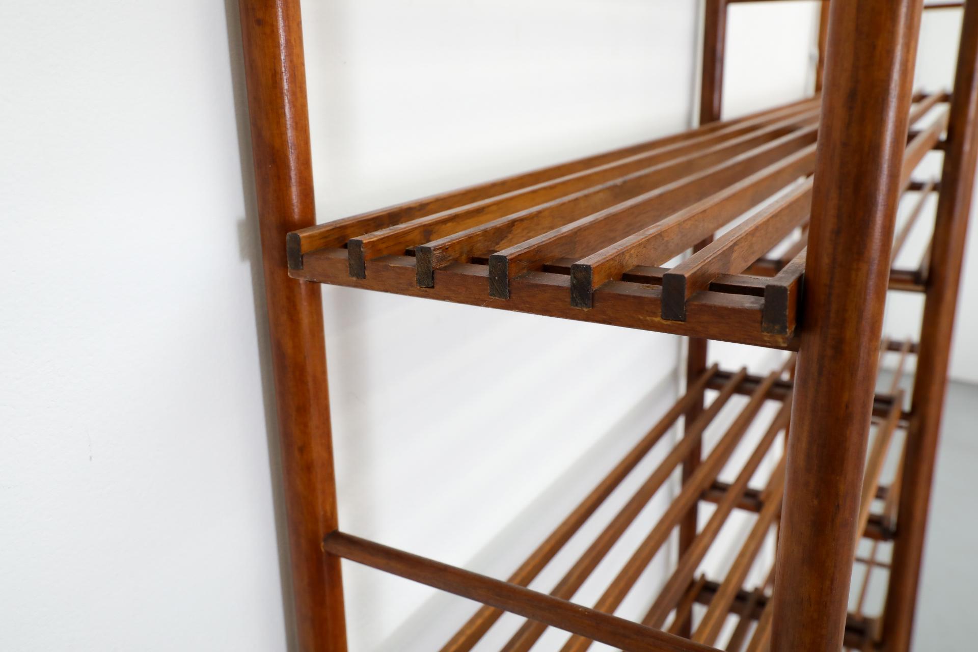Estantería modernista holandesa de dos cuerpos con listones y laterales de escalera 1