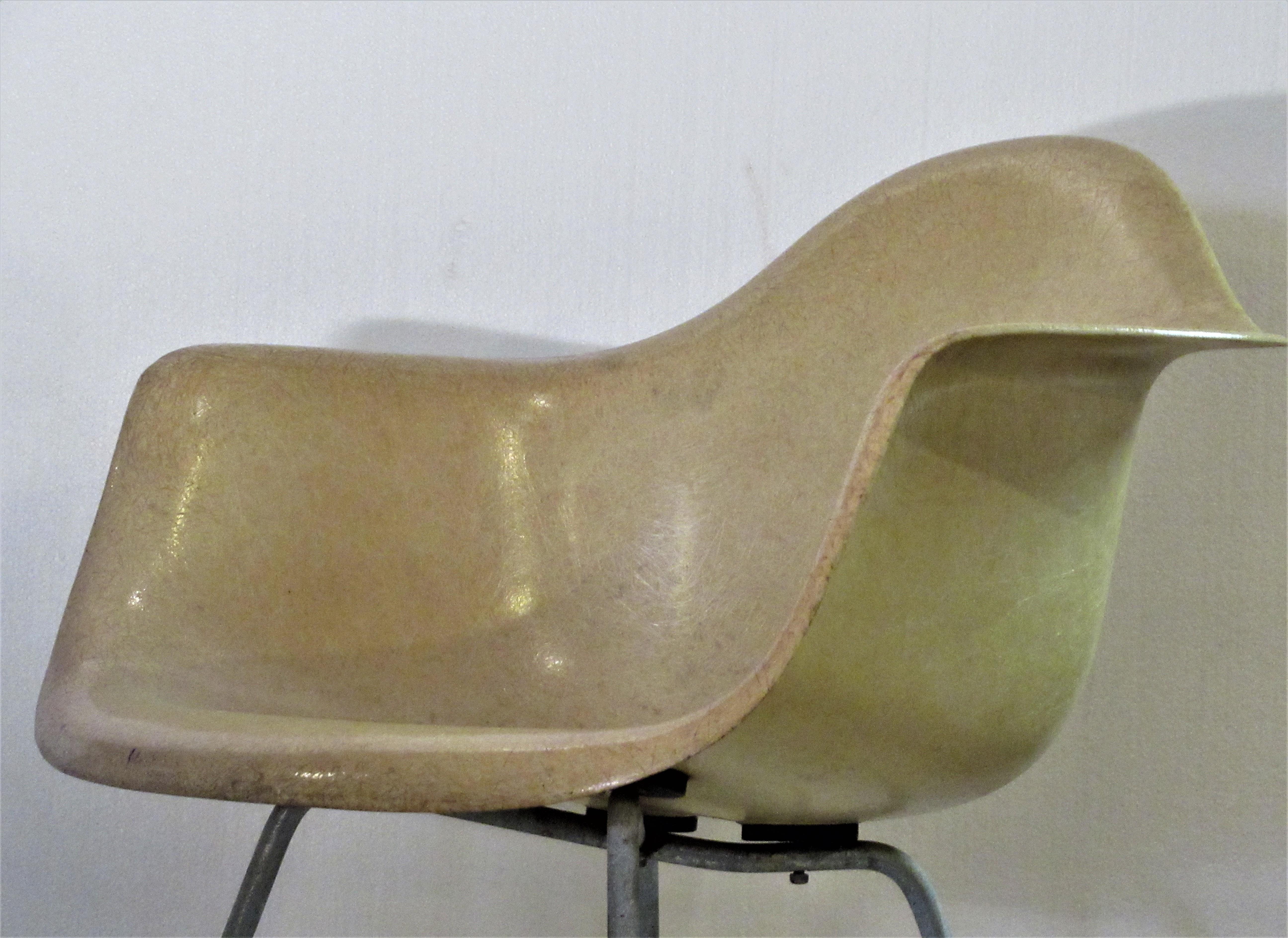Early Eames Second Generation Fiberglass Bucket Shell Chair 1