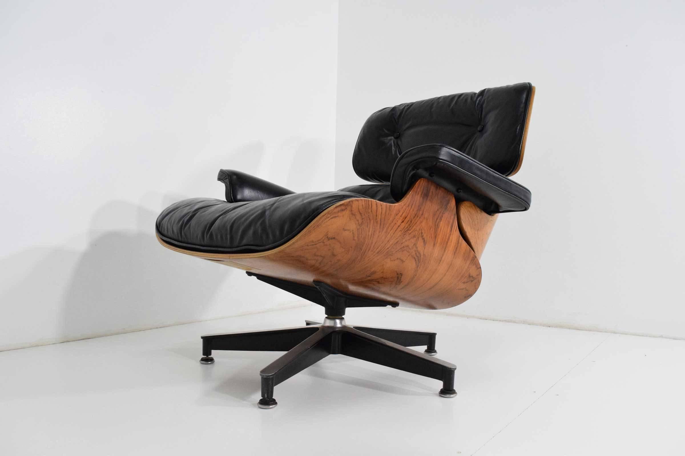 American Early Eames 670 Lounge Chair and 671 Ottoman in Rosewood by Herman Miller