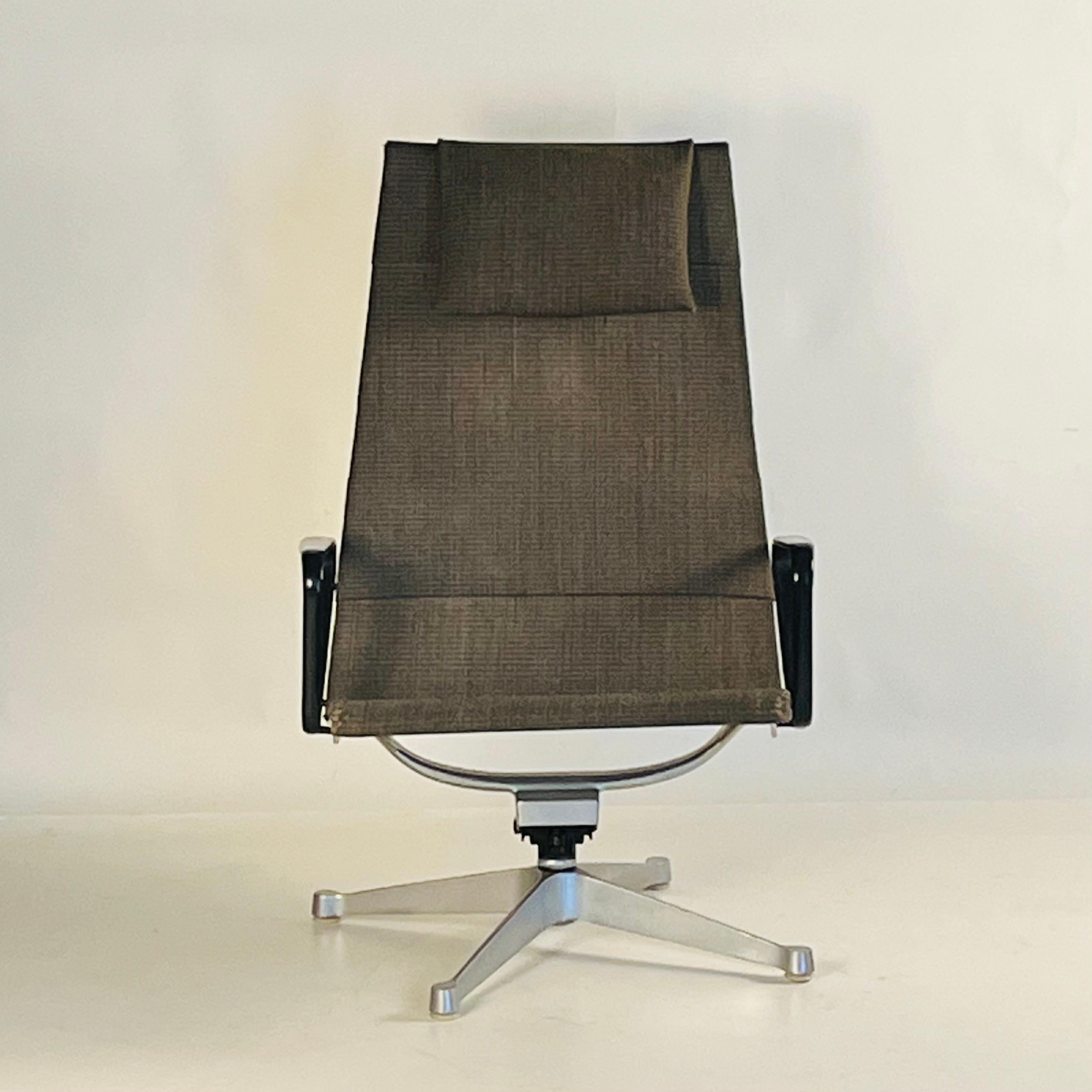 Mid-Century Modern Early Eames Alu Group Recliner Chair and Ottoman For Sale