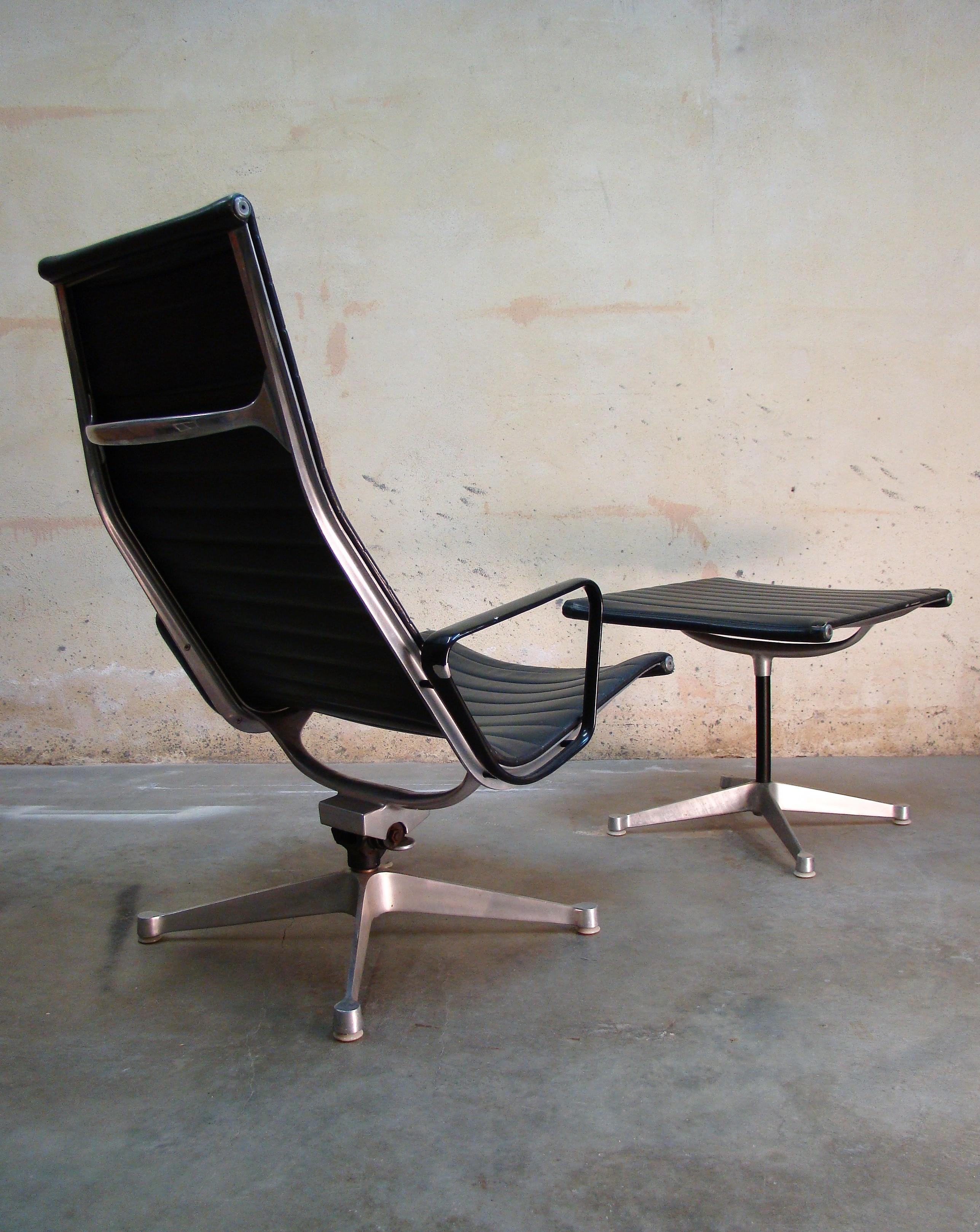 Early Eames Aluminum Group Management Low Lounge Chair and Ottoman 4