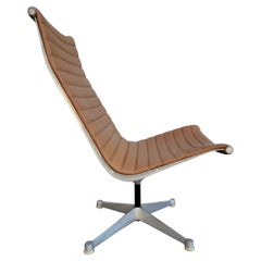 Früher Eames Aluminum Group Drehstuhl aus Aluminium