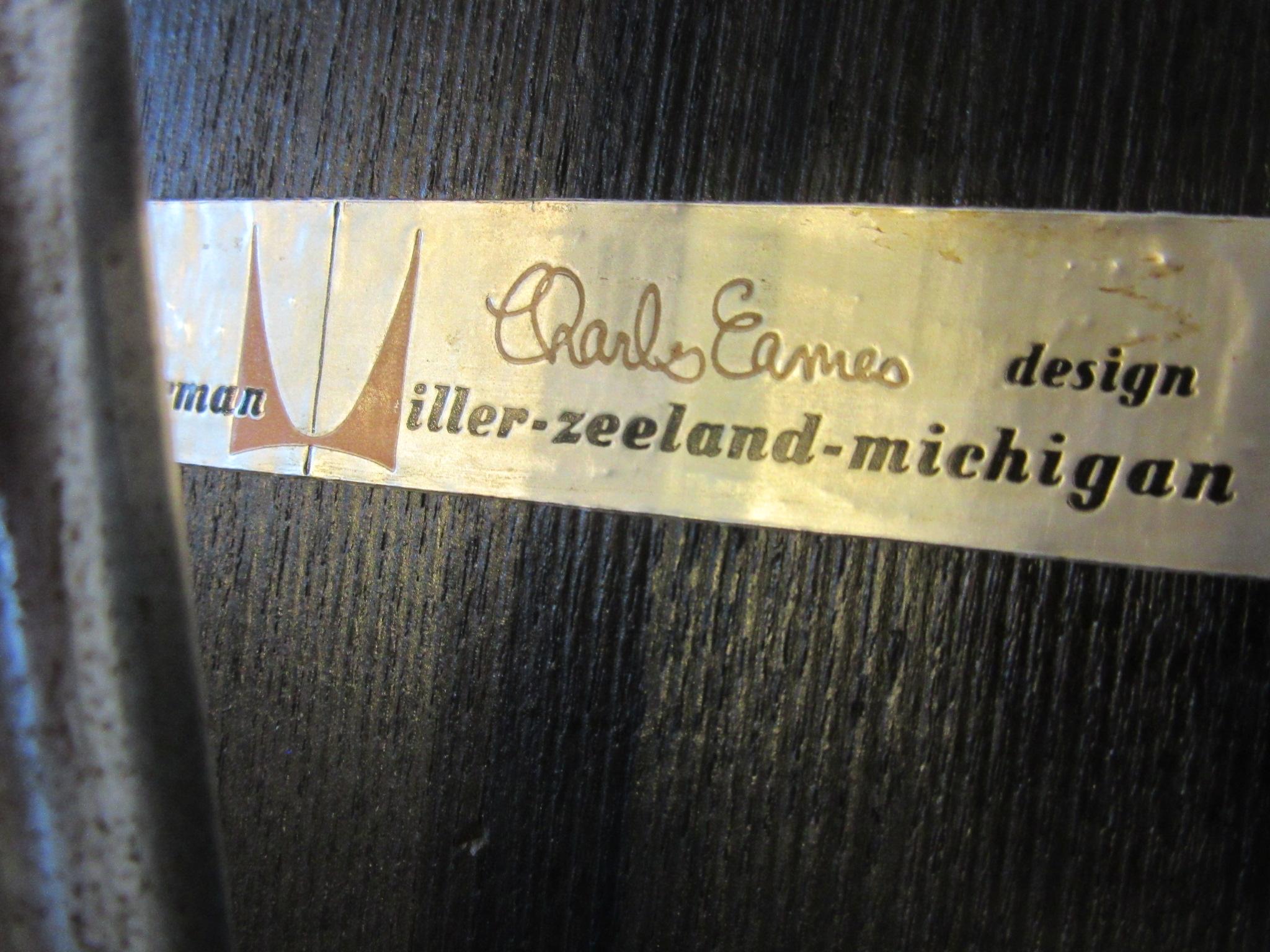 Chaise Eames DCM teintée à l'aniline pour Herman Miller, première collection en vente 2