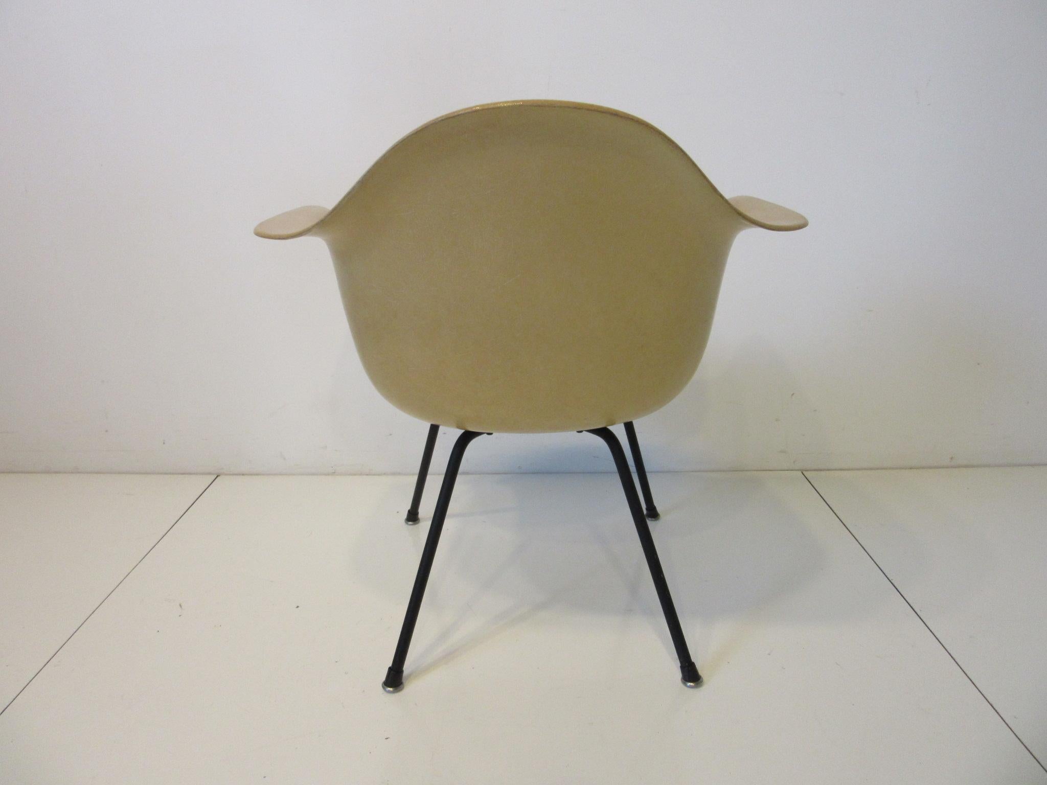 Mid-Century Modern Early Eames Armshell Lounge Height Chair by Herman Miller