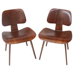 Early Eames Bent Walnut DCW para Herman Miller