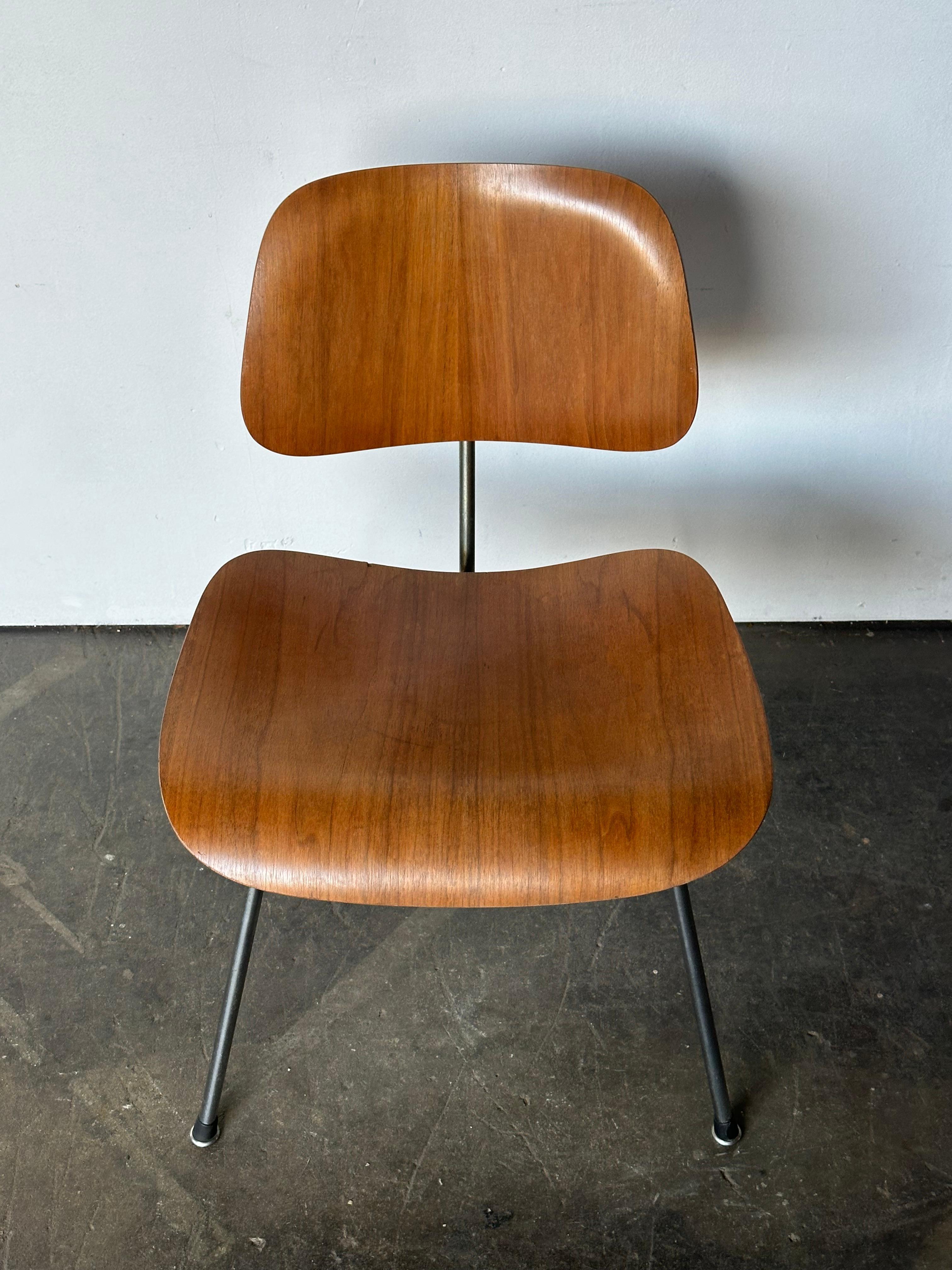 American Early Eames DCM Dining Chair by Herman Miller, 1950s Edition For Sale