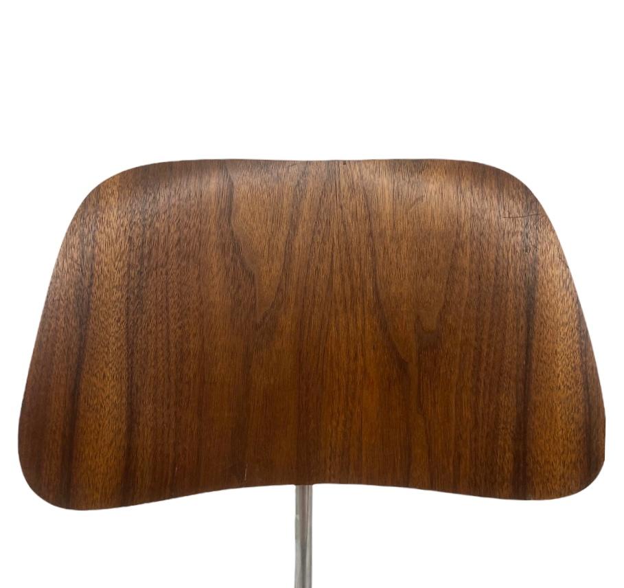 Early Eames DCM Dining Chair in Walnut by Evans Products 4