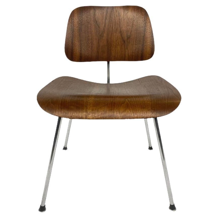 Early Eames DCM Dining Chair in Walnut by Evans Products