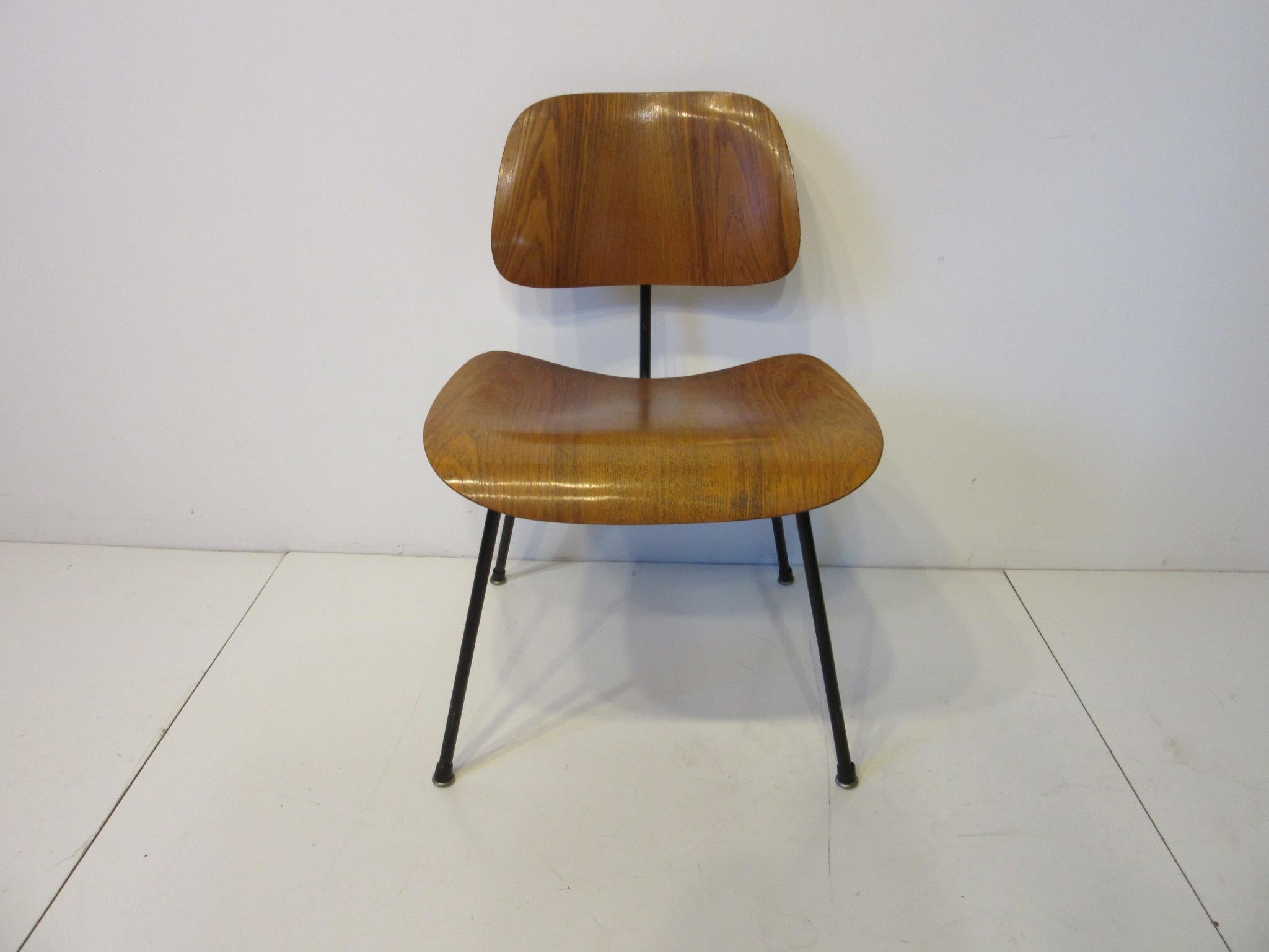 American Early Eames DCM Molded Wood Side Chair