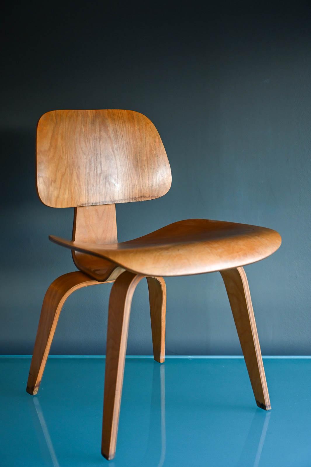American Early Eames DCW in Ash, ca. 1955