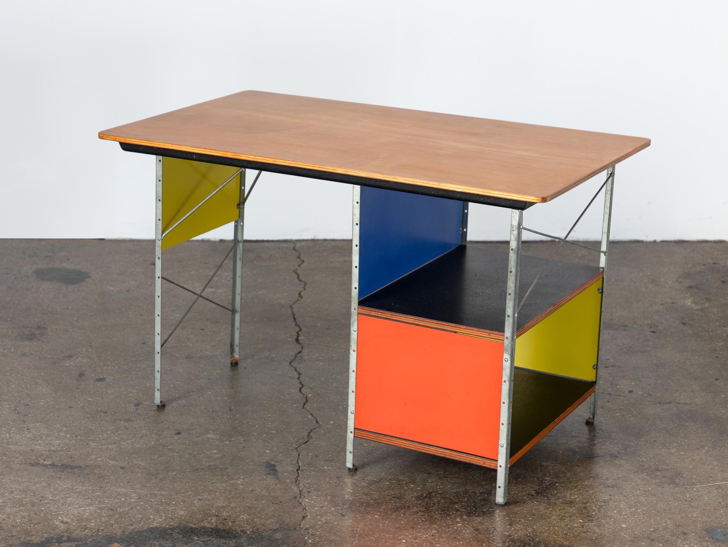 Mid-Century Modern Early Eames ESU-D-10-C Desk - 1st generation, Herman Miller, 1950s, Original