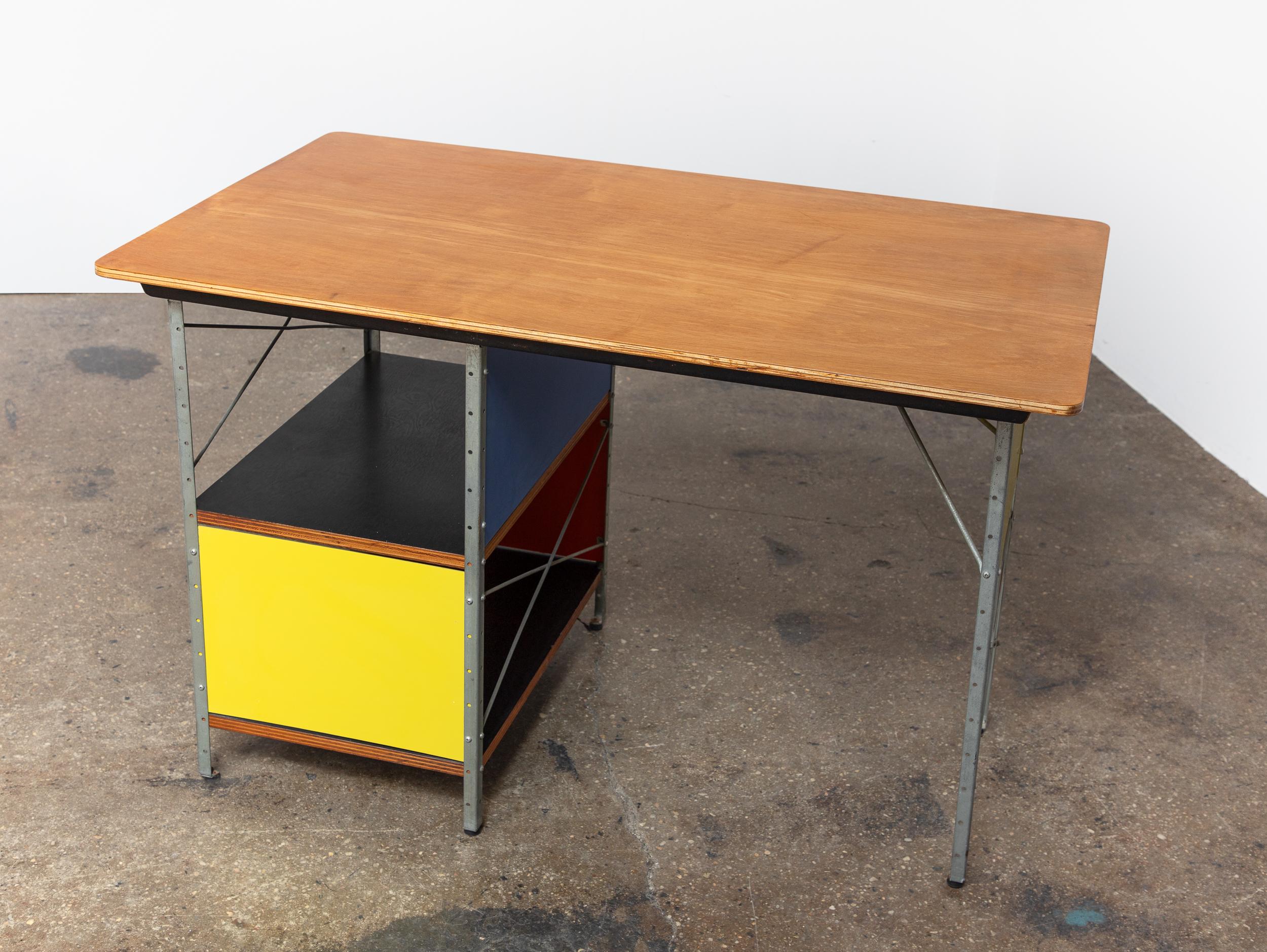 American Early Eames ESU-D-10-C Desk - 1st generation, Herman Miller, 1950s, Original