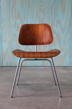 Early Eames for Herman Miller DCM Molded Dining Chair Set of Four (Chaises de salle à manger moulées)