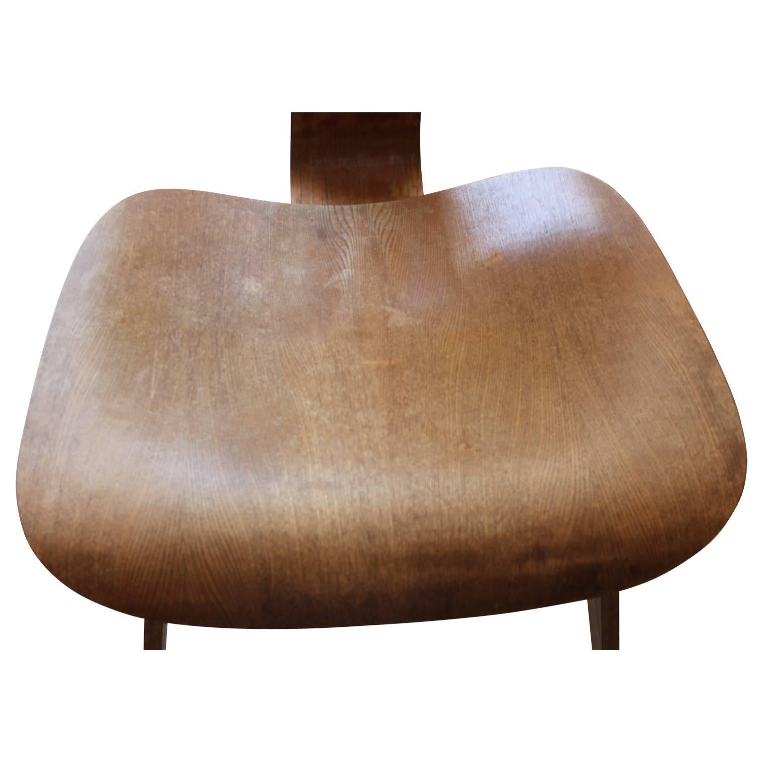 Early Eames for Herman Miller Evans LCW Molded Wood Lounge Chair In Excellent Condition In Houston, TX