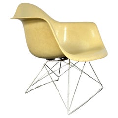 Early Eames LAR Fiberglass Armshell Lounge Chair for Herman Miller pair avaiable