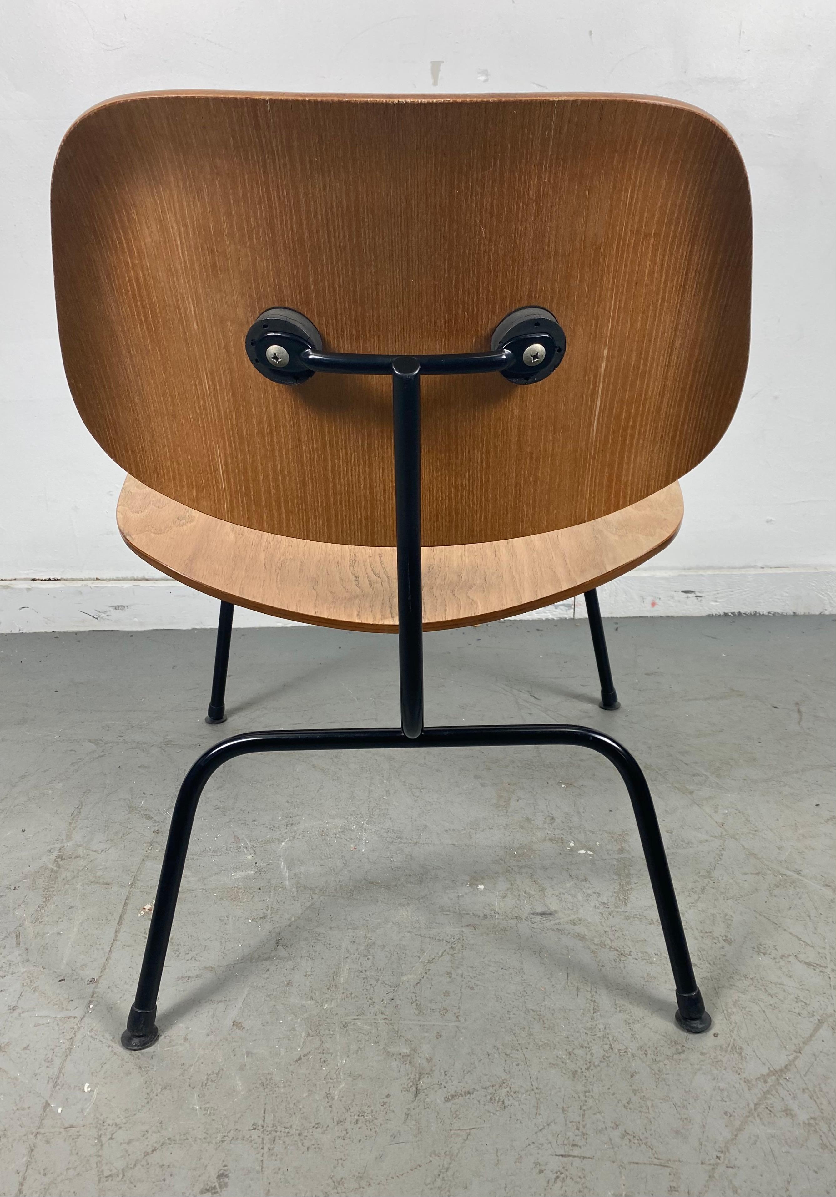 Mid-Century Modern Early Eames LCM Lounge Chair, Herman Miller, États-Unis, années 1950, structure en frêne/noir en vente