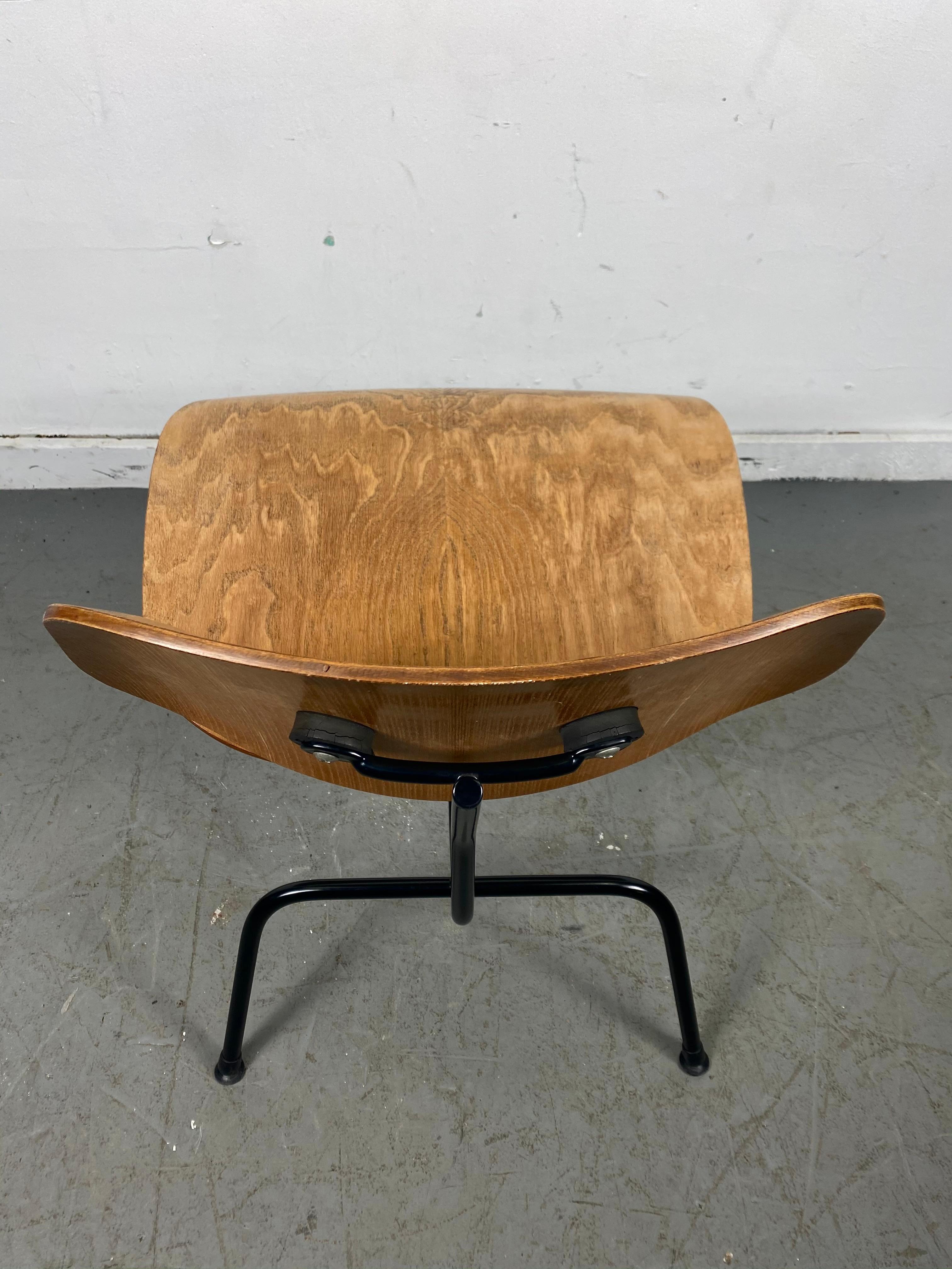 Mid-20th Century Early Eames LCM Lounge Chair, Herman Miller, USA, 1950s, Ash/ Black Frame For Sale