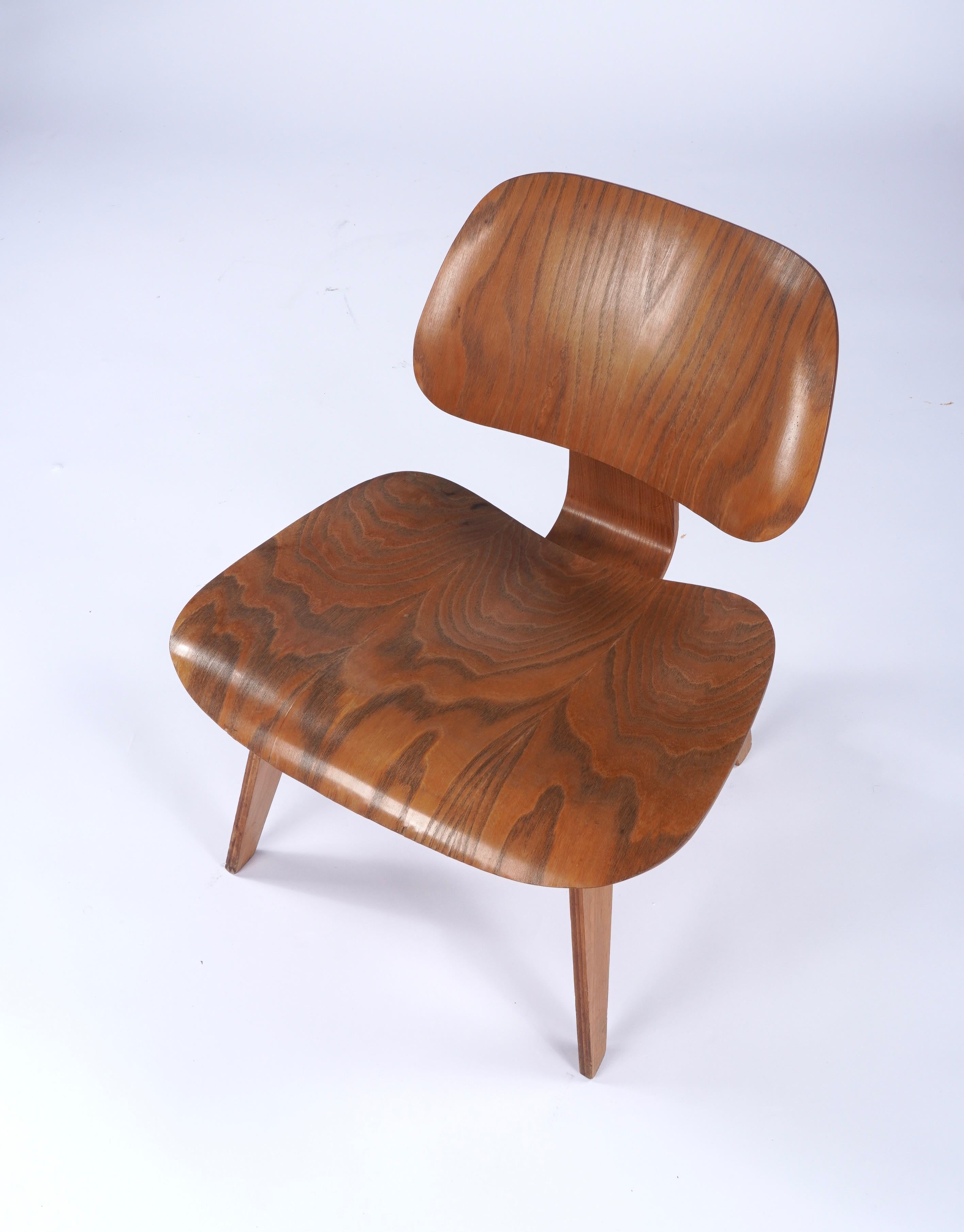 American Early Eames LCM Plywood Lounge Chair