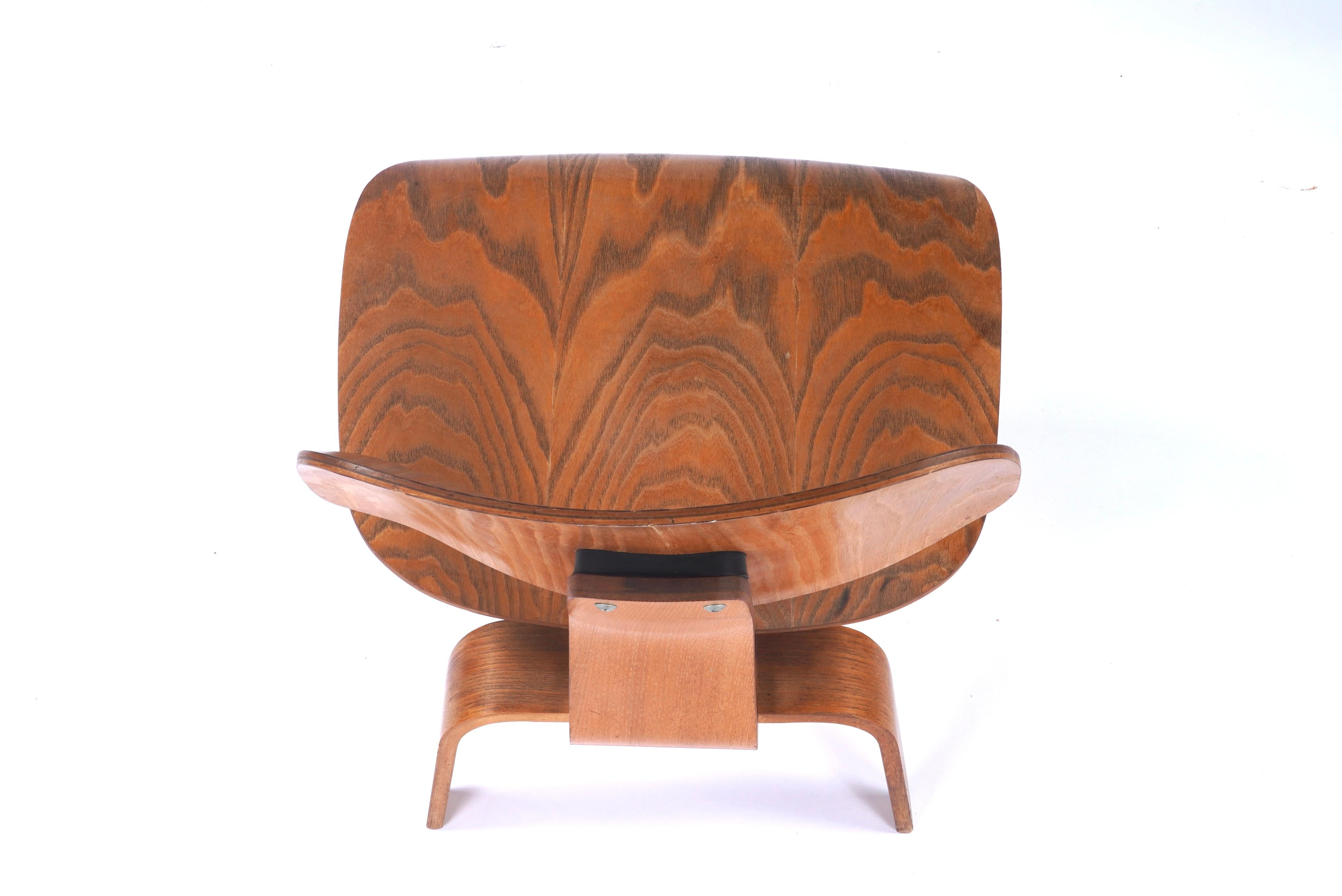 Early Eames LCM Plywood Lounge Chair In Good Condition In Oakland, CA