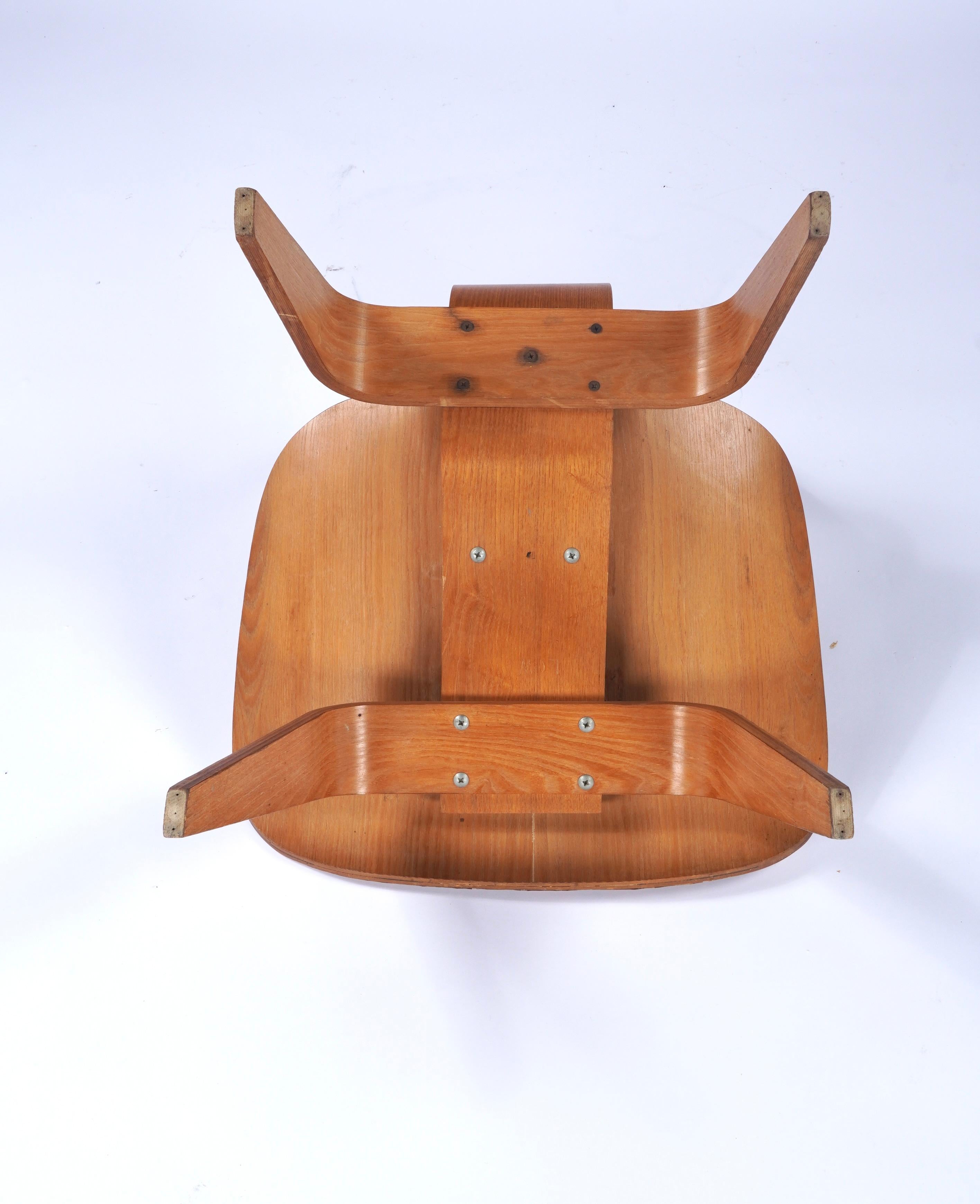 Mid-20th Century Early Eames LCM Plywood Lounge Chair