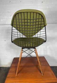 Früher Eames PKW-Draht-Dübelbein-Drehstuhl für Herman Miller