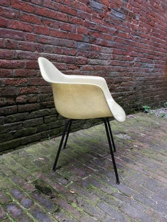 Early Eames Rope Edge DAX Shell Chair