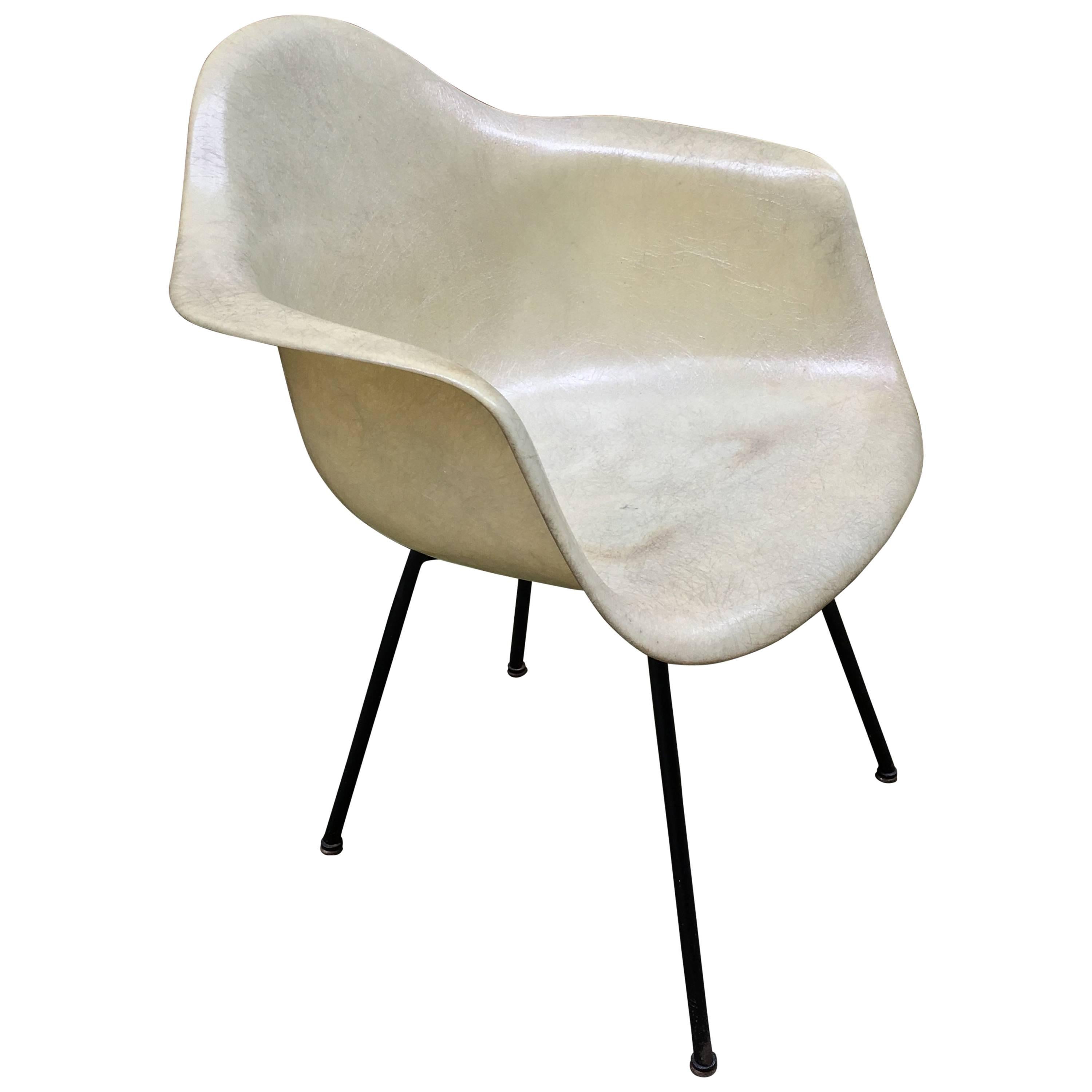 Early Eames Rope Edge DAX Shell Chair
