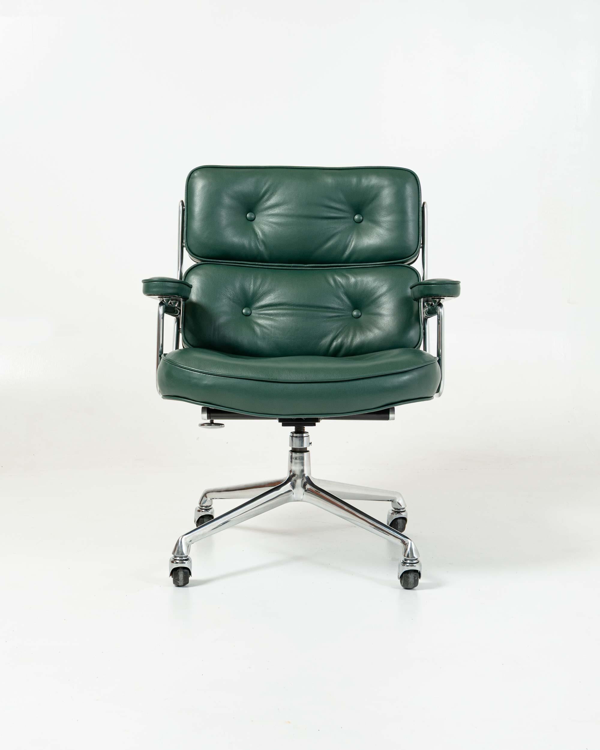 La chaise Eames time life 