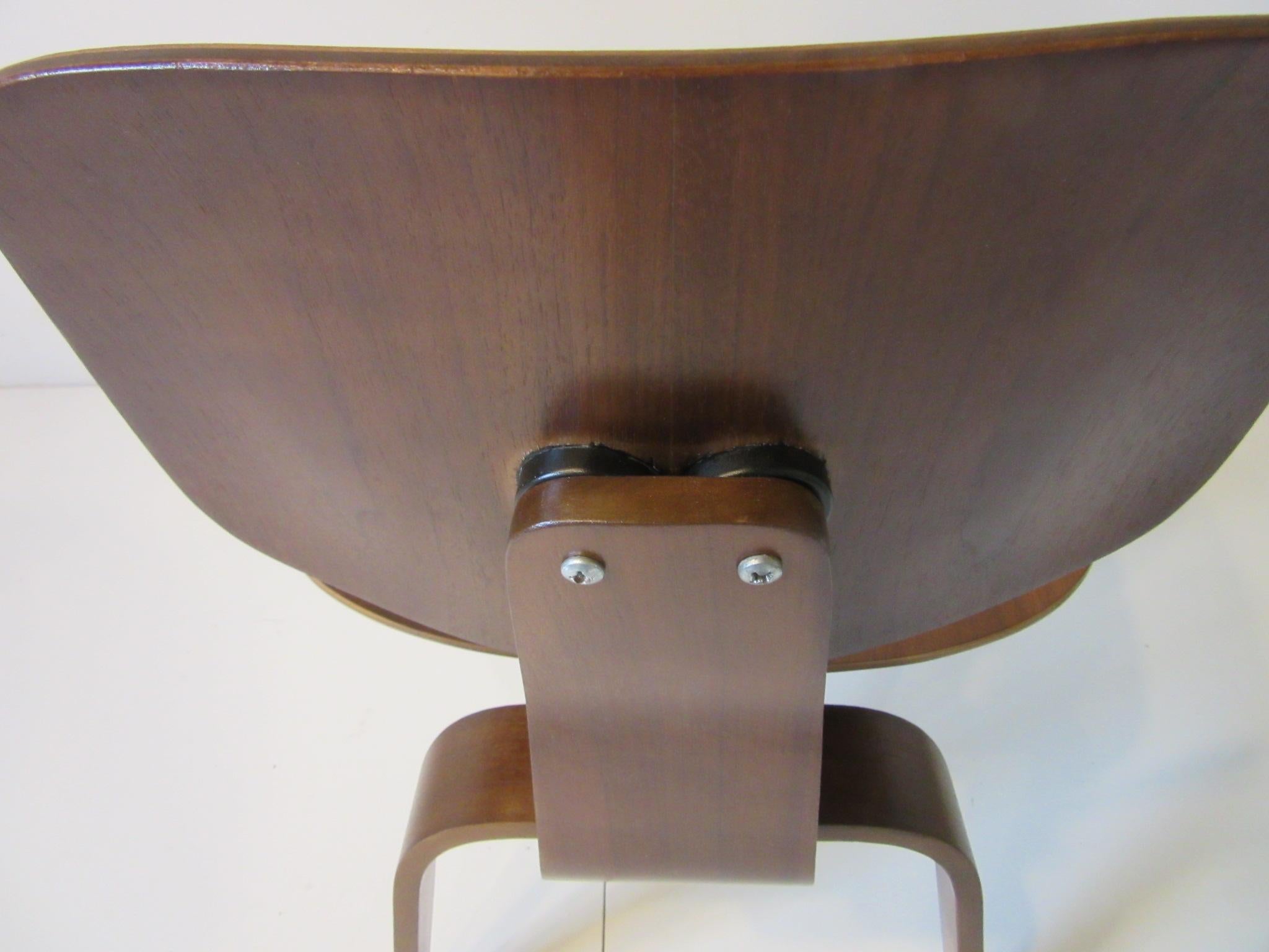 Early Eames Walnut DCW Side Chair by Herman Miller 'B' 3