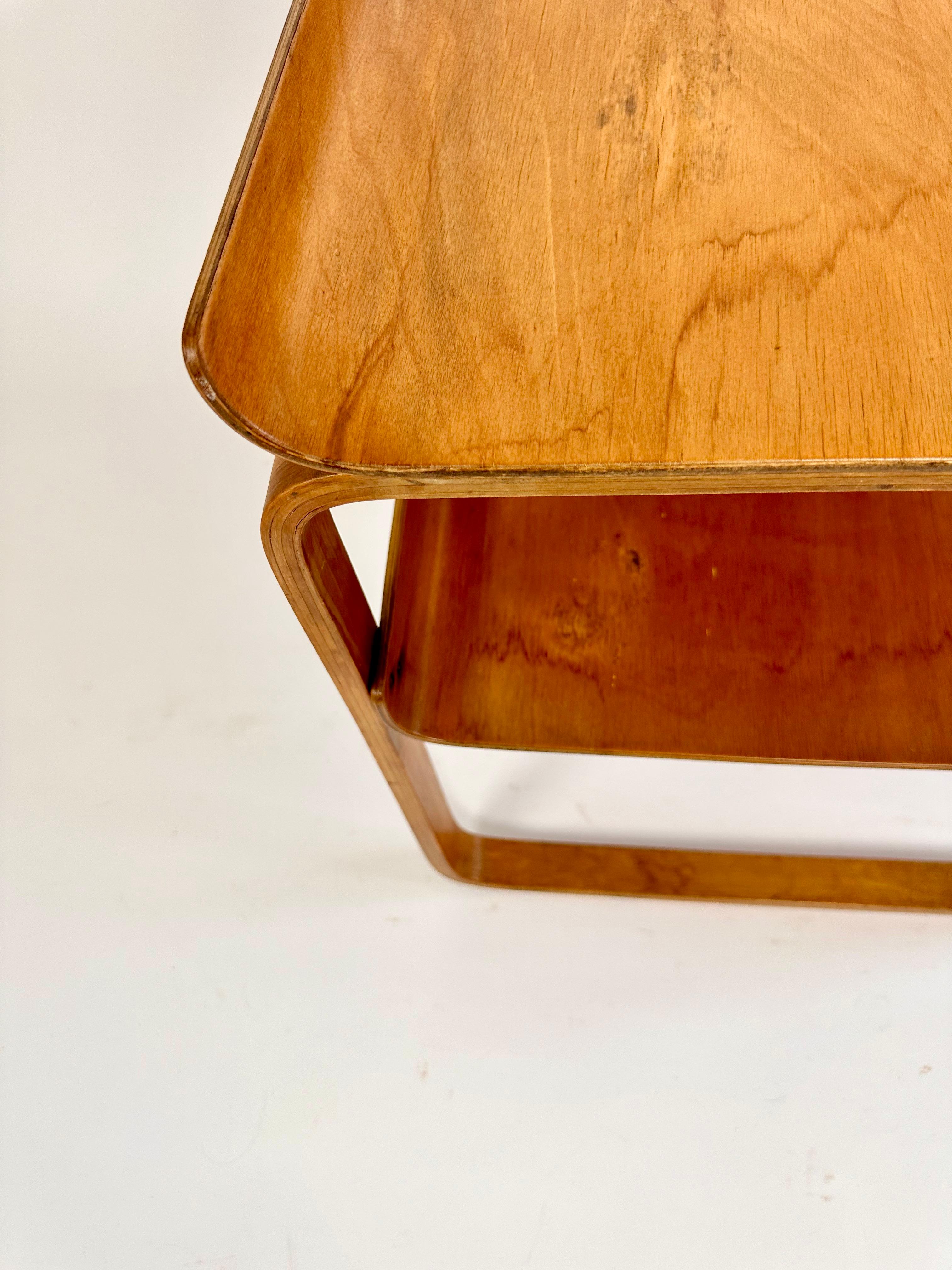 Early edition 1930s side table 915 by Alvar Aalto for Finmar 11