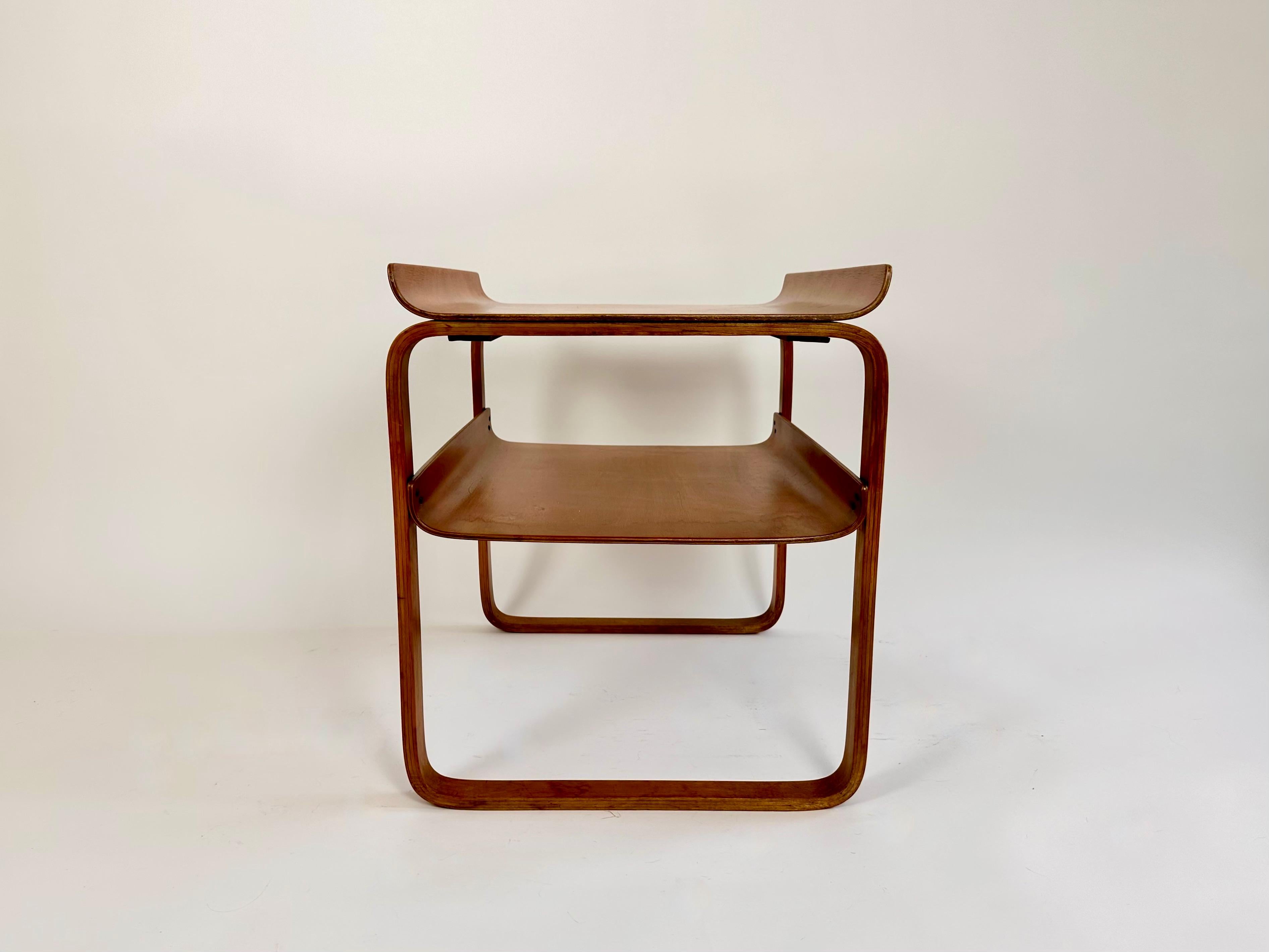20th Century Early edition 1930s side table 915 by Alvar Aalto for Finmar