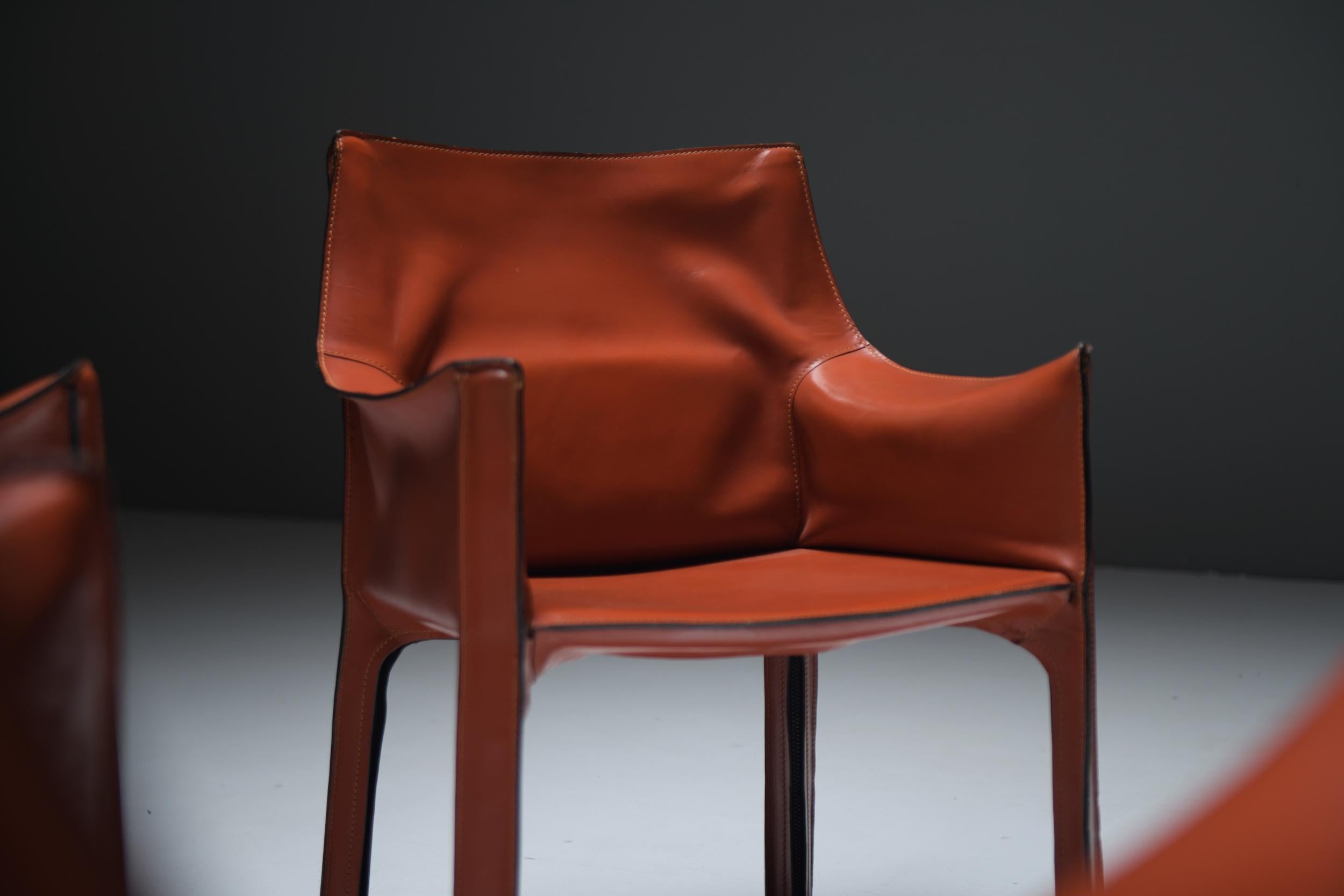 Frühe Ausgabe Cab 413 Sessel aus Leder von Mario Bellini für Cassina Italien (20. Jahrhundert) im Angebot