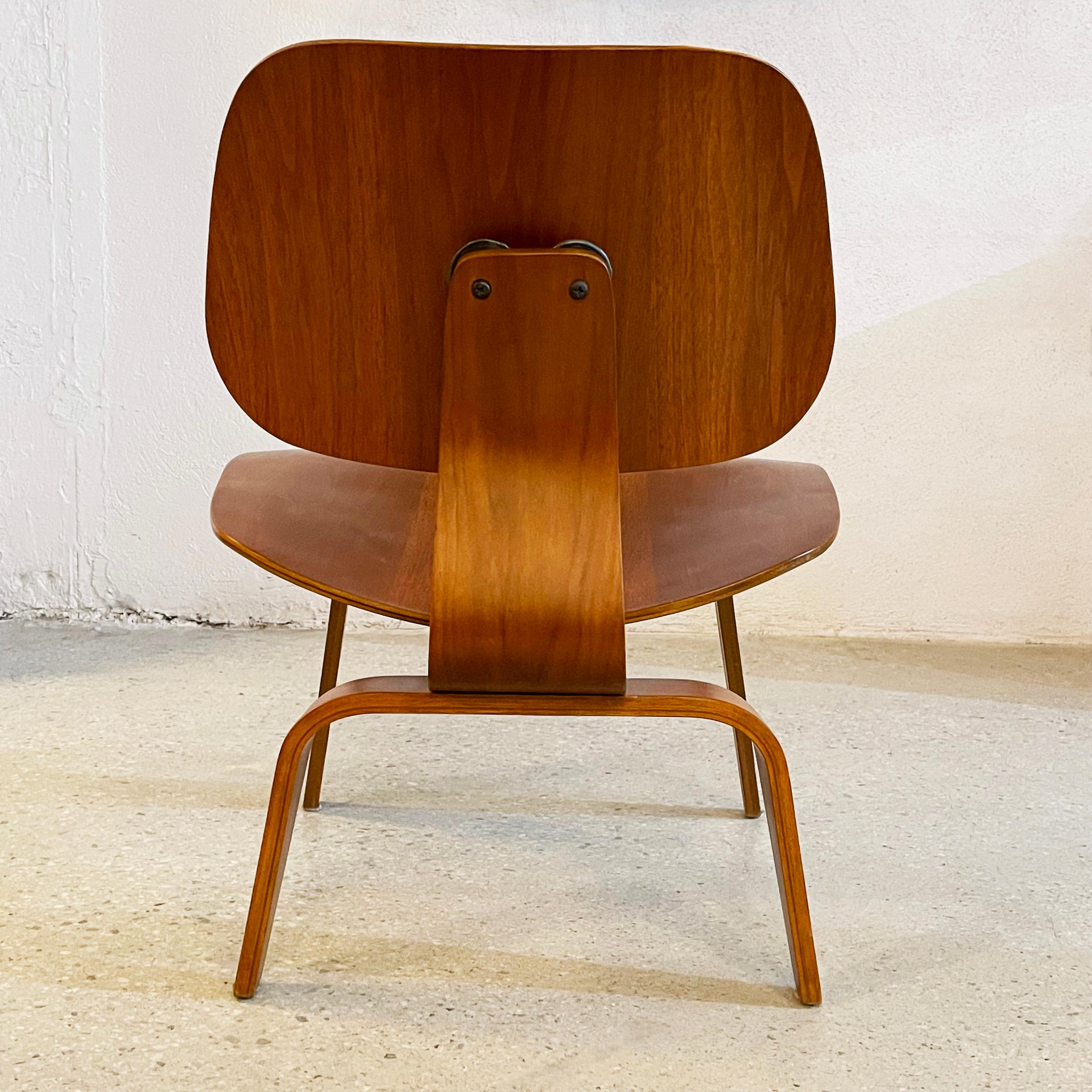 20th Century Early Edition Eames For Herman Miller LCW Lounge Chair