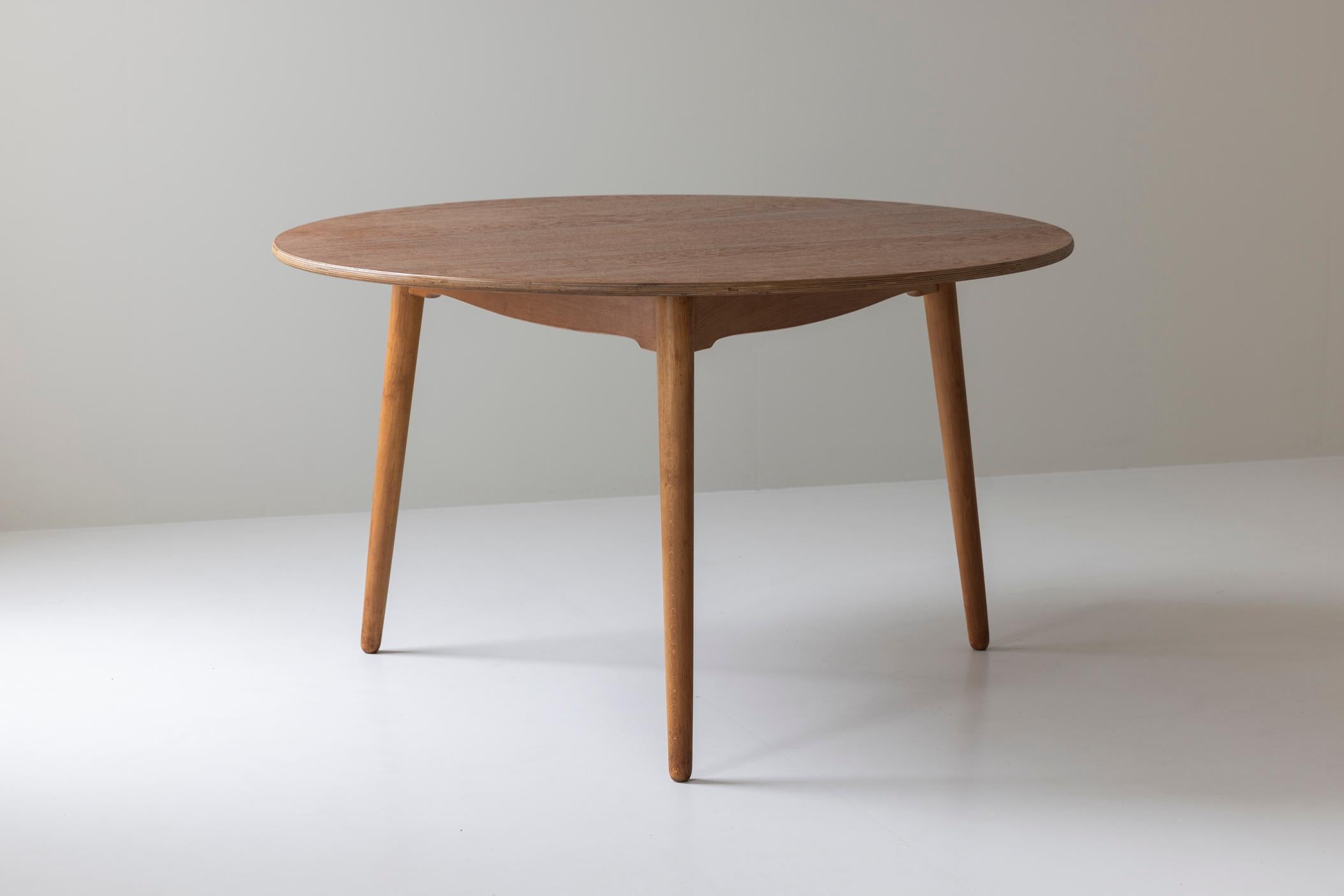Early edition Heart dinning table by Hans Wegner for Fritz Hansen, Denmark 1960s For Sale 5