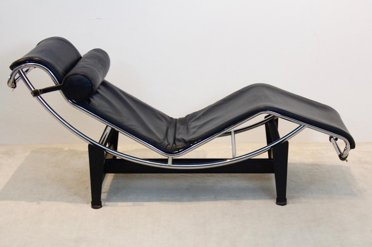 20th Century Early Edition Le Corbusier LC4 for Cassina in Leather, by Jeanneret & Perriand
