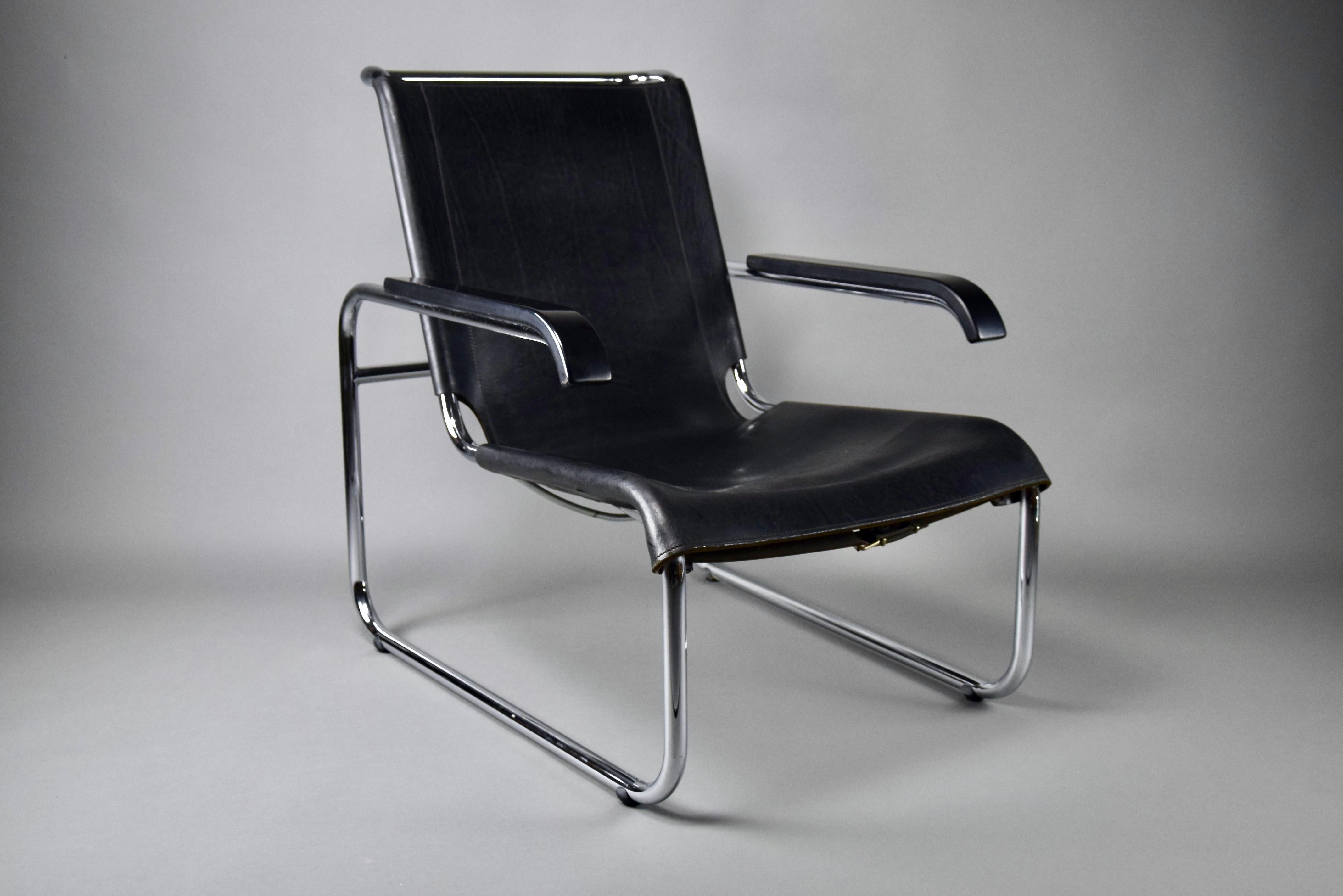Beautiful B35 Lounge chair from the first owner who bought them in the early 1970's. The armrests and chrome plated tubular frame has been polished and the leather has been treated with leather polish. The chairs are in great vintage condition as