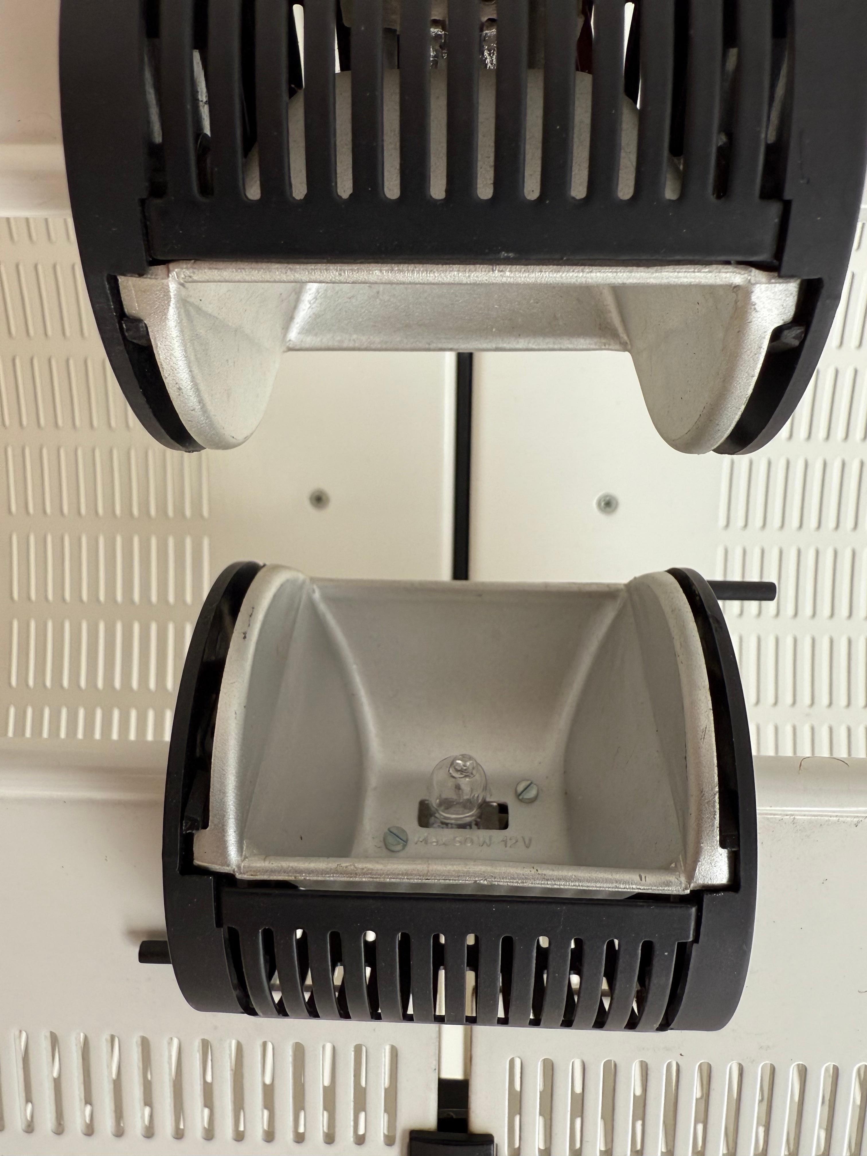 Early Edition Mario Botta Black&White 'Fidia' Wall Applique Artemide Italy, 1986 For Sale 5