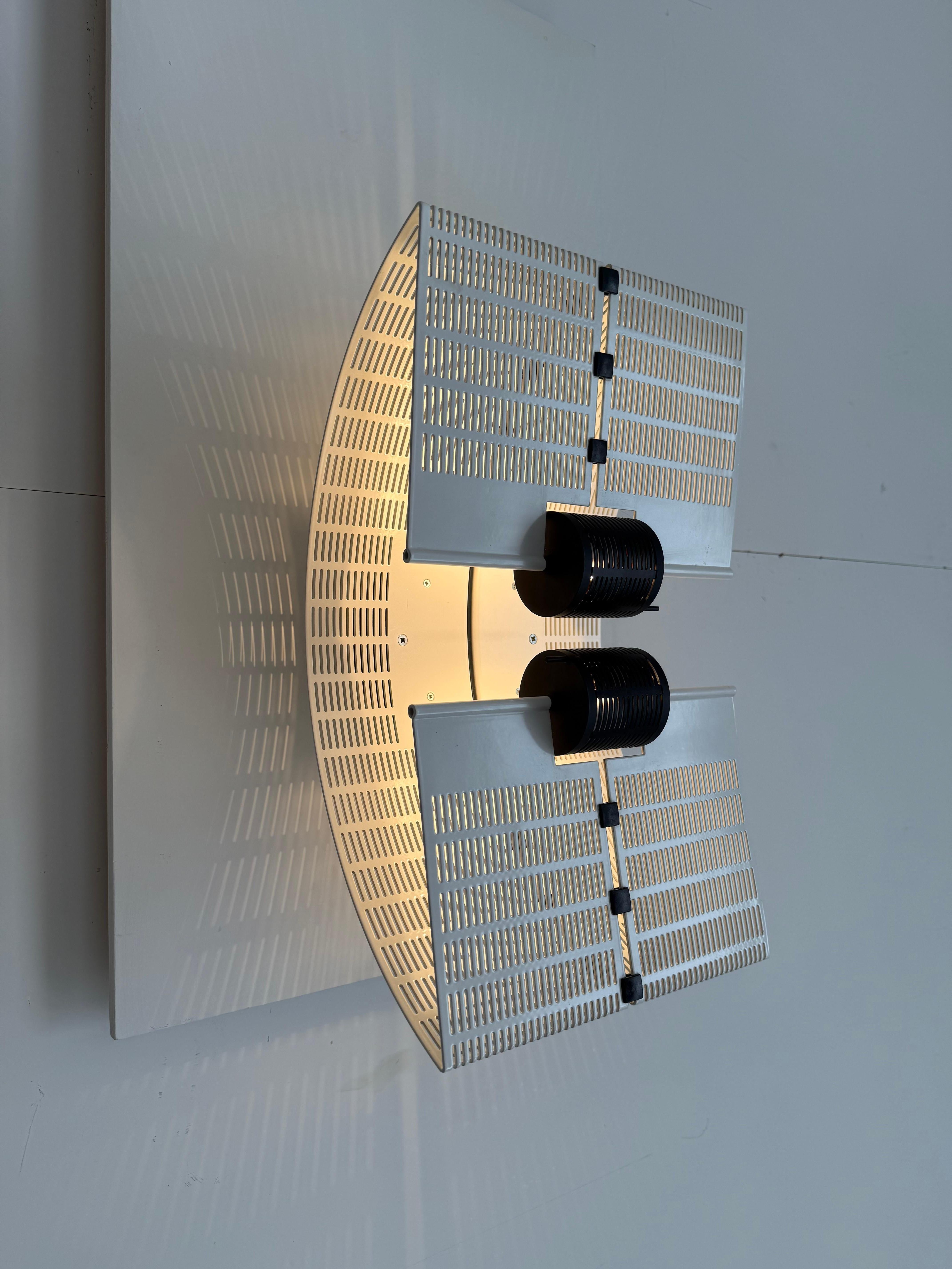 Early Edition Mario Botta Black&White 'Fidia' Wall Applique Artemide Italy, 1986 For Sale 10