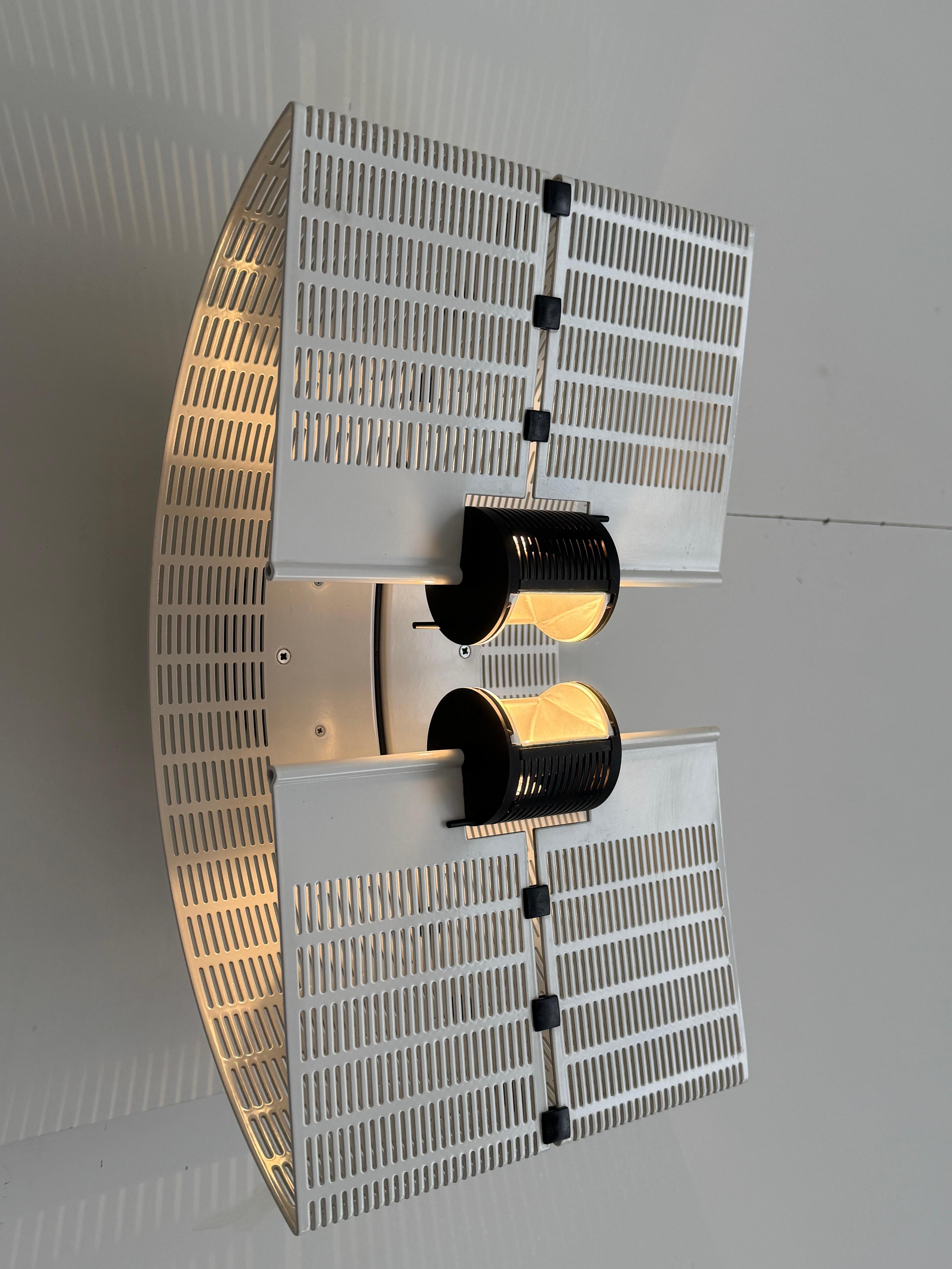 Early Edition Mario Botta Black&White 'Fidia' Wall Applique Artemide Italy, 1986 For Sale 11