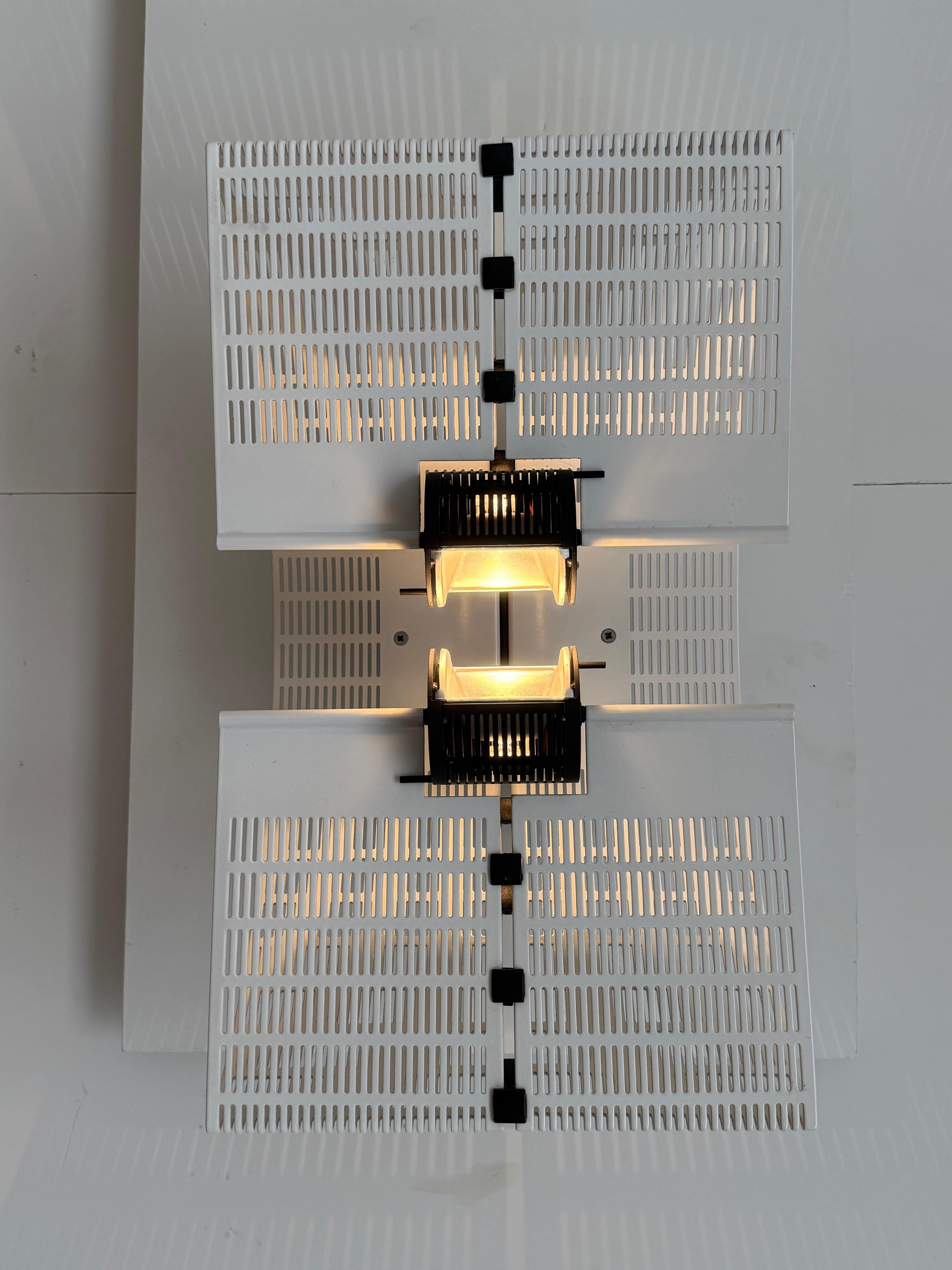 Early Edition Mario Botta Black&White 'Fidia' Wall Applique Artemide Italy, 1986 For Sale 12