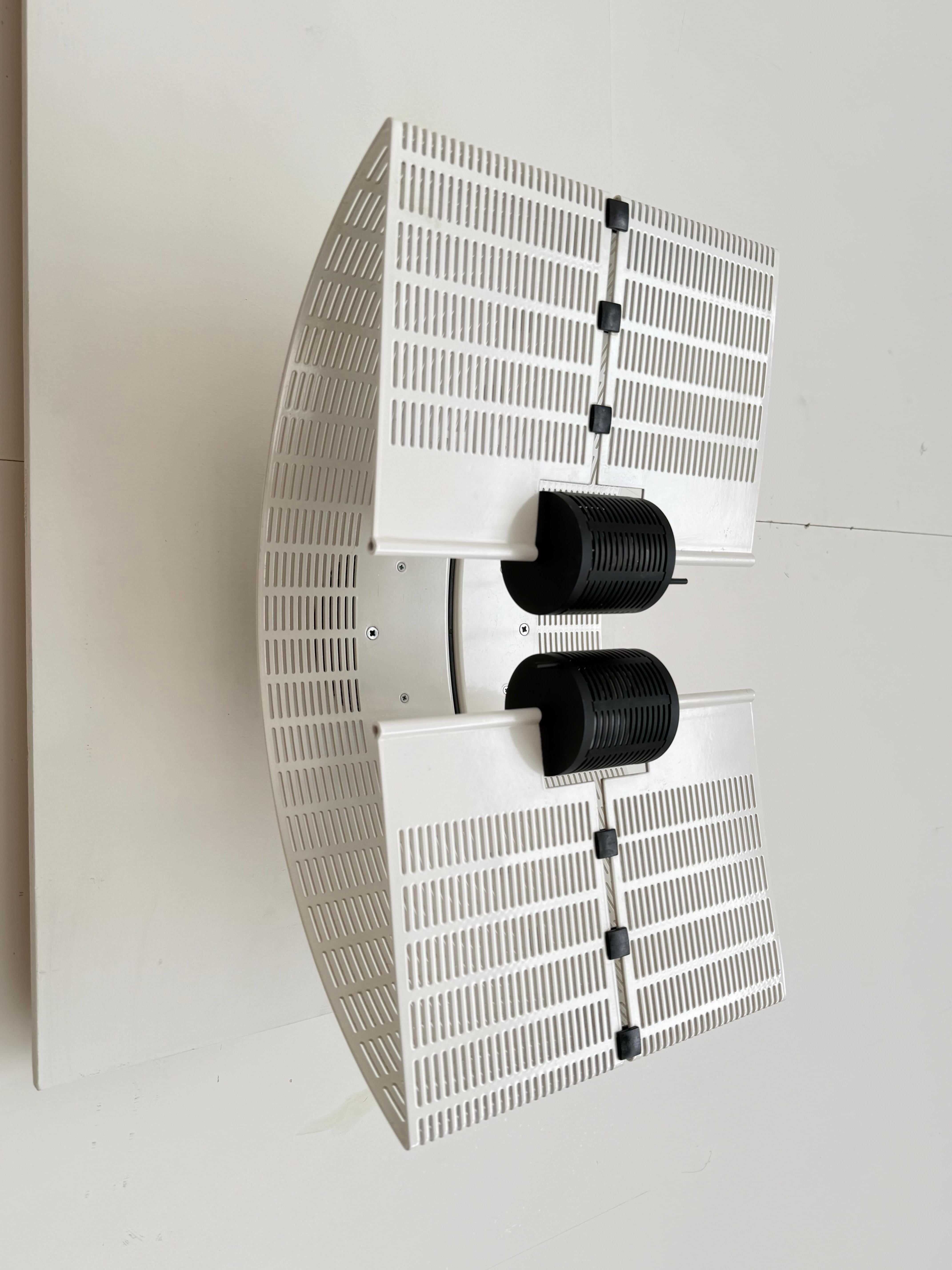 Early Edition Mario Botta Black&White 'Fidia' Wall Applique Artemide Italy, 1986 For Sale 1