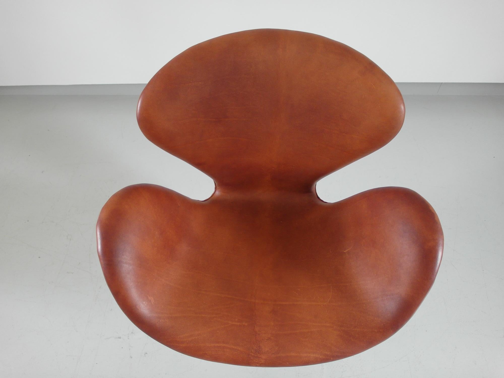 Early Edition Swan Chair by Arne Jacobsen for Fritz Hansen, Denmark, 1975 7