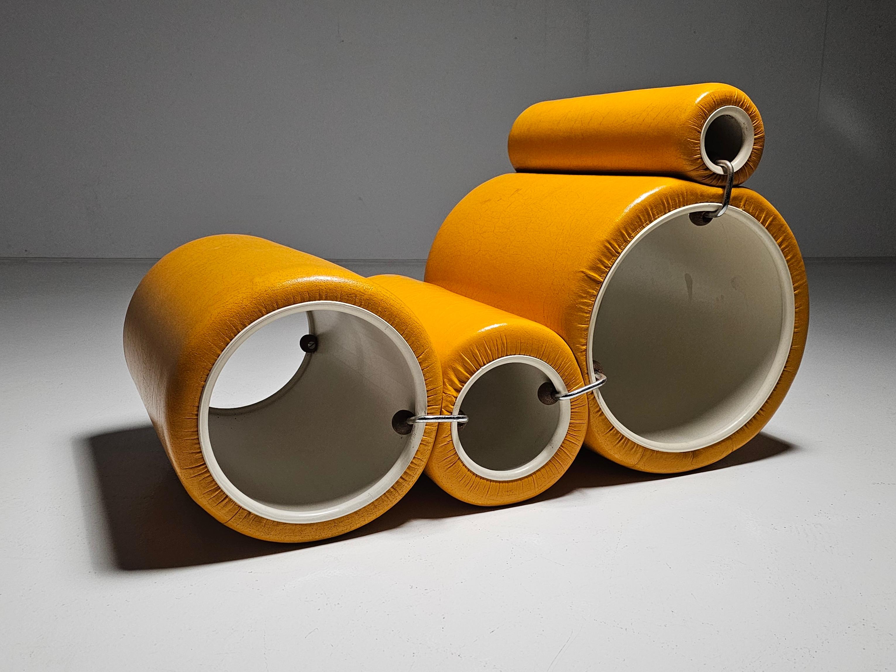 Early edition 'Tube Chair' designed by by Joe Colombo for Flexform, 1960s In Fair Condition In amstelveen, NL