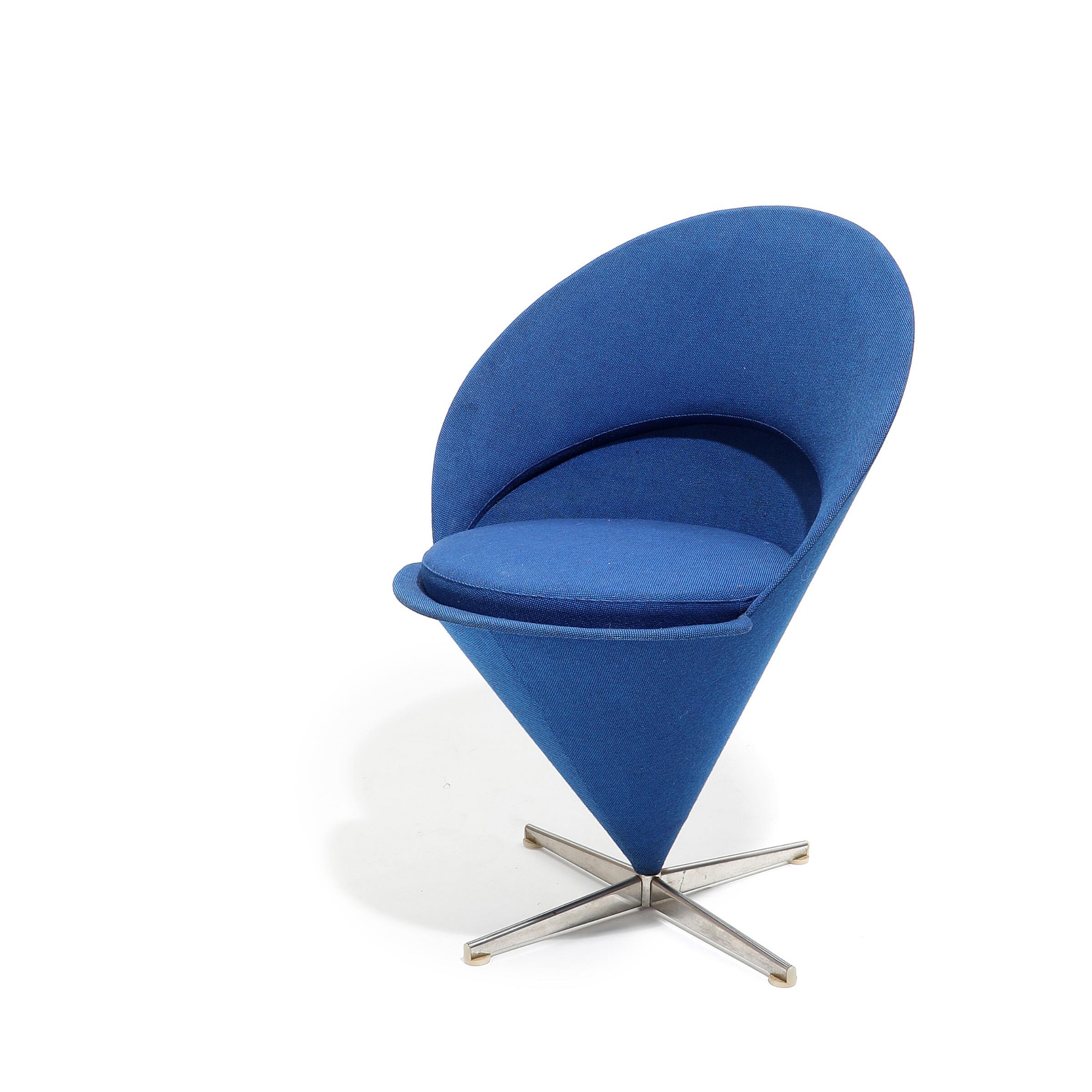 Mid-Century Modern Early Edition Verner Panton Blue Cone Chair Made by Plus Line, 1958 For Sale